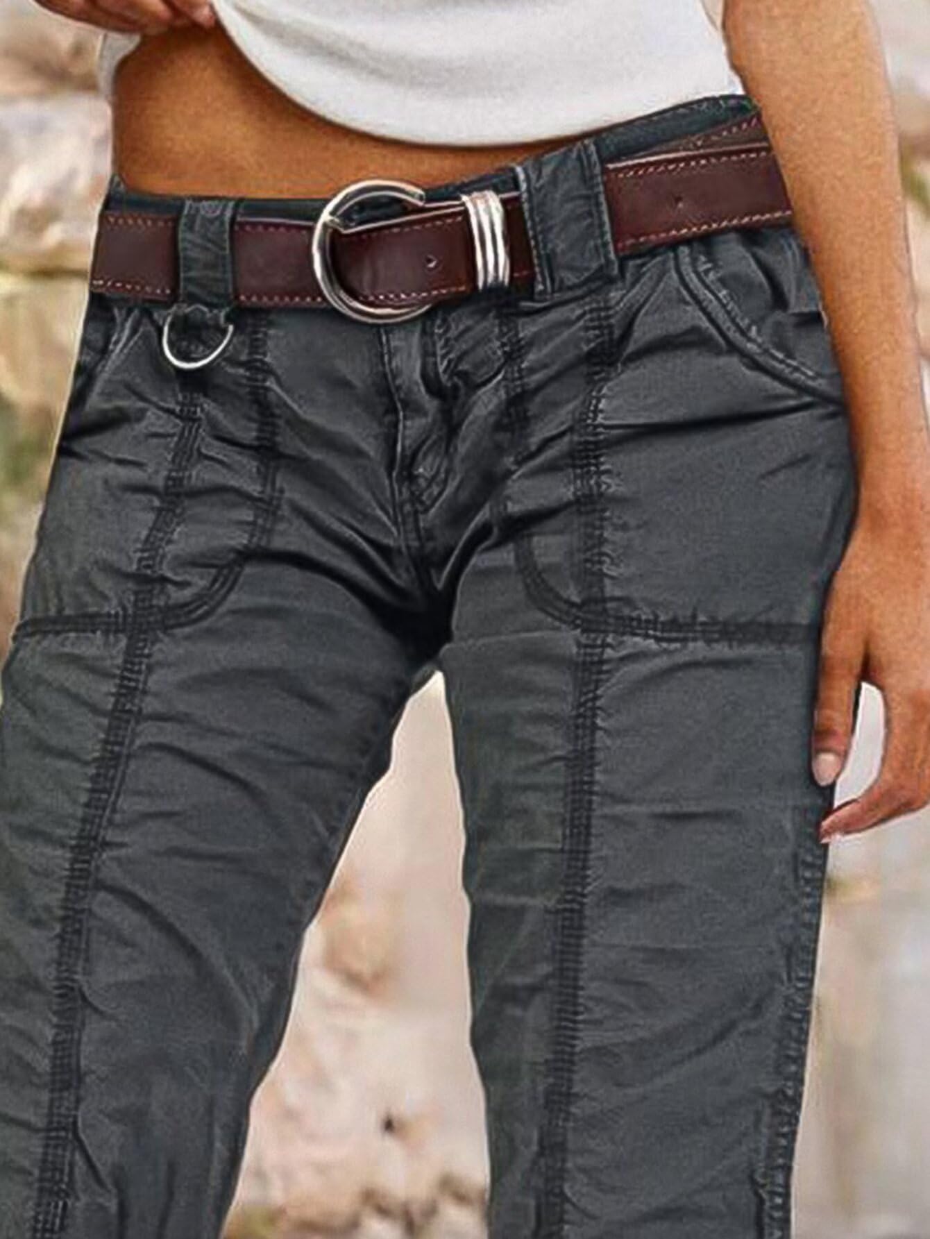 Flamingals Damenhose mit geradem Bein, mittlerer Leibhöhe, lässigem Cargo-Stil, einfarbig, aufgesetzten Taschen und Ziernähten