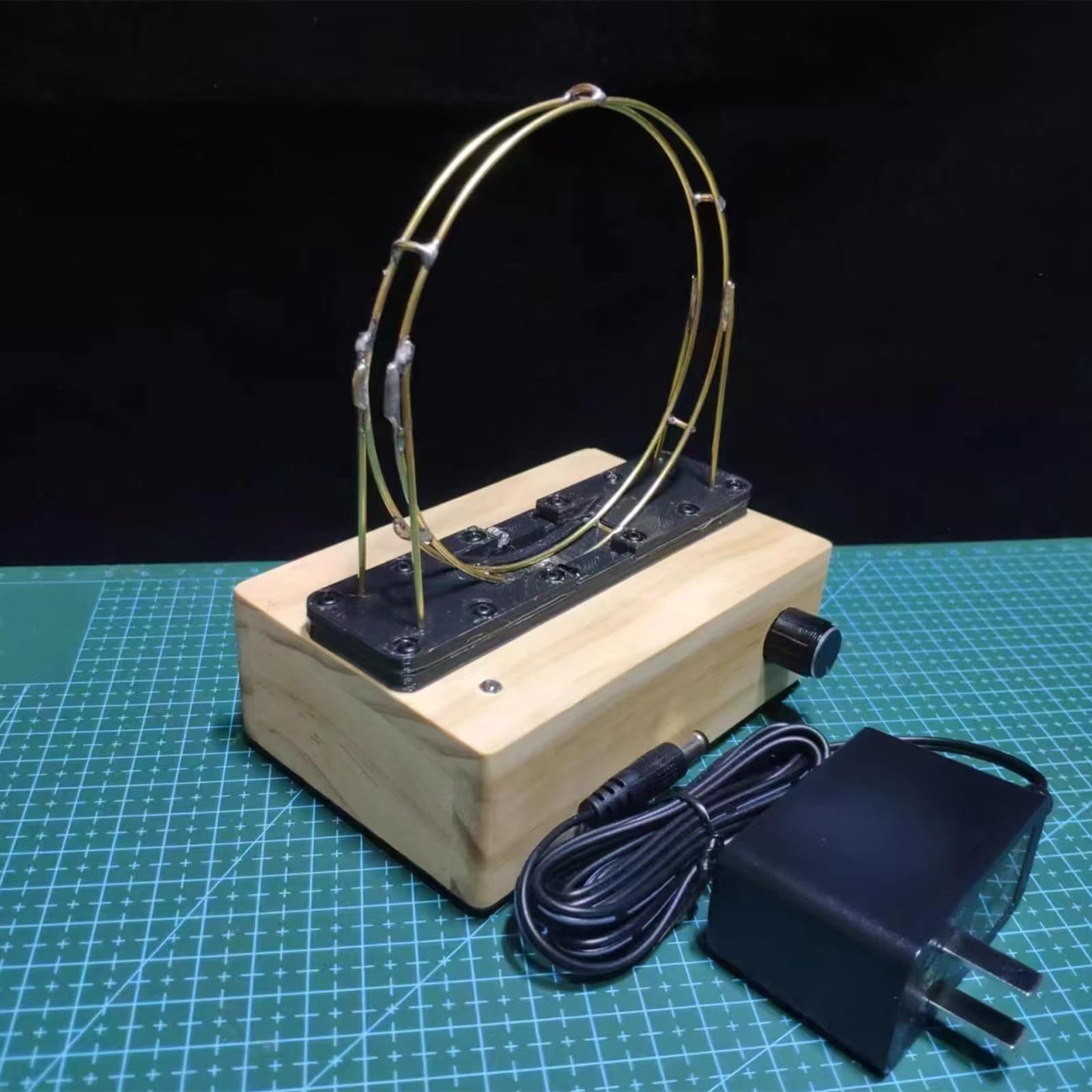 Modello Macchina Moto Perpetuo, Regolazione Direzione Corrente, Scienza | Ciclotrone Elettromagnetico, Bobina Movimento Circolare Sfera Ferro, Kit for L'educazione Scientifica