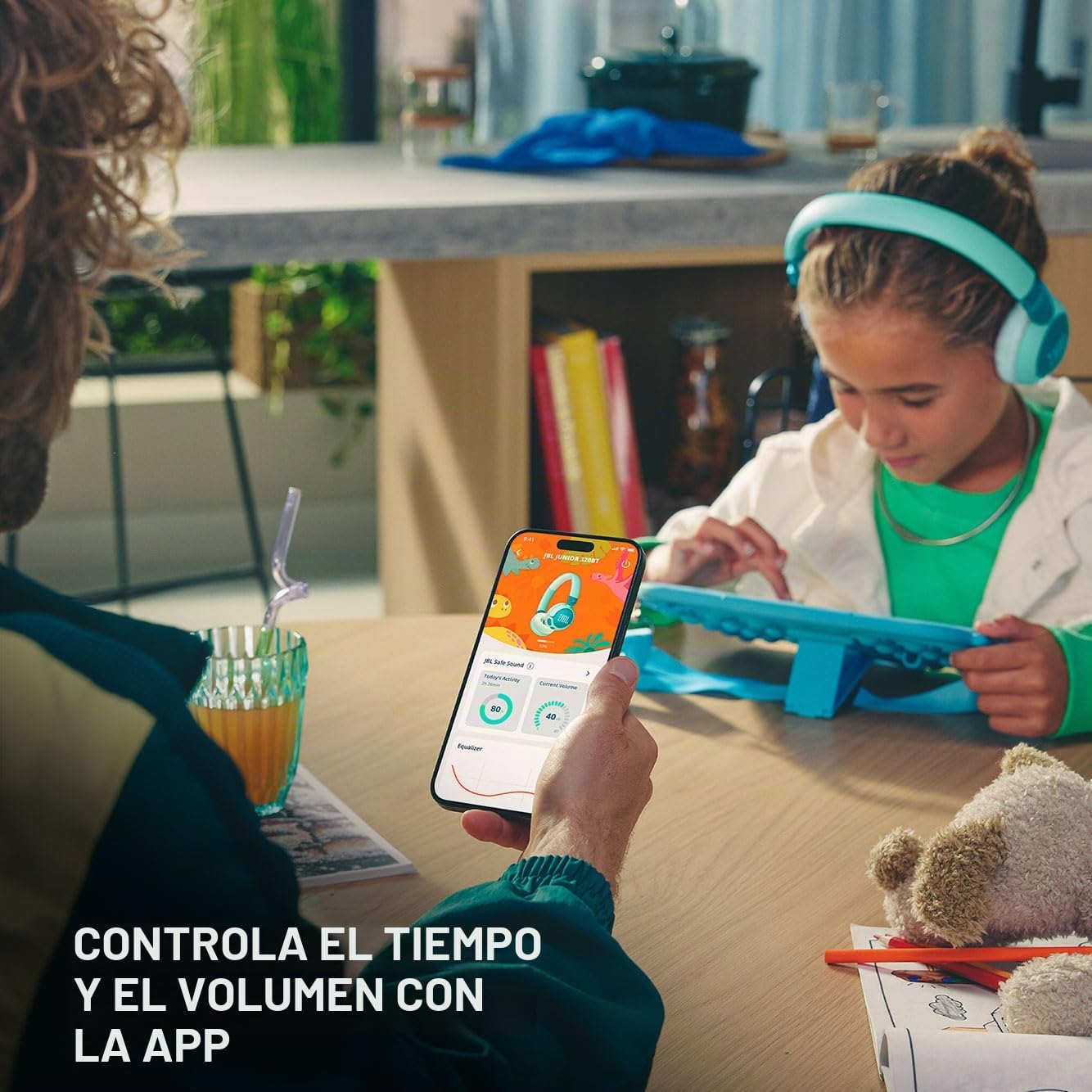 JBL Junior 320 BT, Auriculares supraaurales e inalámbricos para niños, Bluetooth, micrófono, Safe Sound, volúmen hasta 85 dB, 50 hrs de batería, Set de Pegatinas, diseño Plegable, Verde