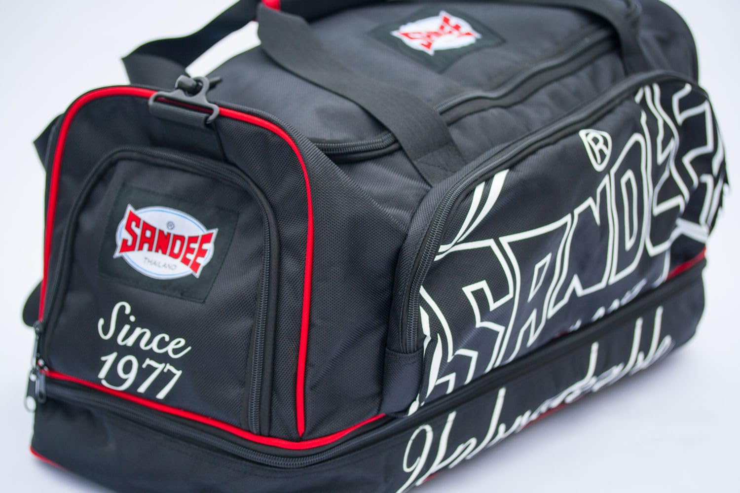 Sandee Wytrzymała torba Holdall czarna czerwona BJJ No-Gi Jiu Jitsu MMA torba na siłownię (średnia)