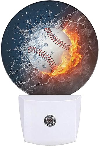 Luces nocturnas deportivas enchufables a la pared, pelota de béisbol en fuego y agua, luz nocturna con sensor de atardecer a amanecer, lámpara LED