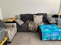 Review Image by Des Des