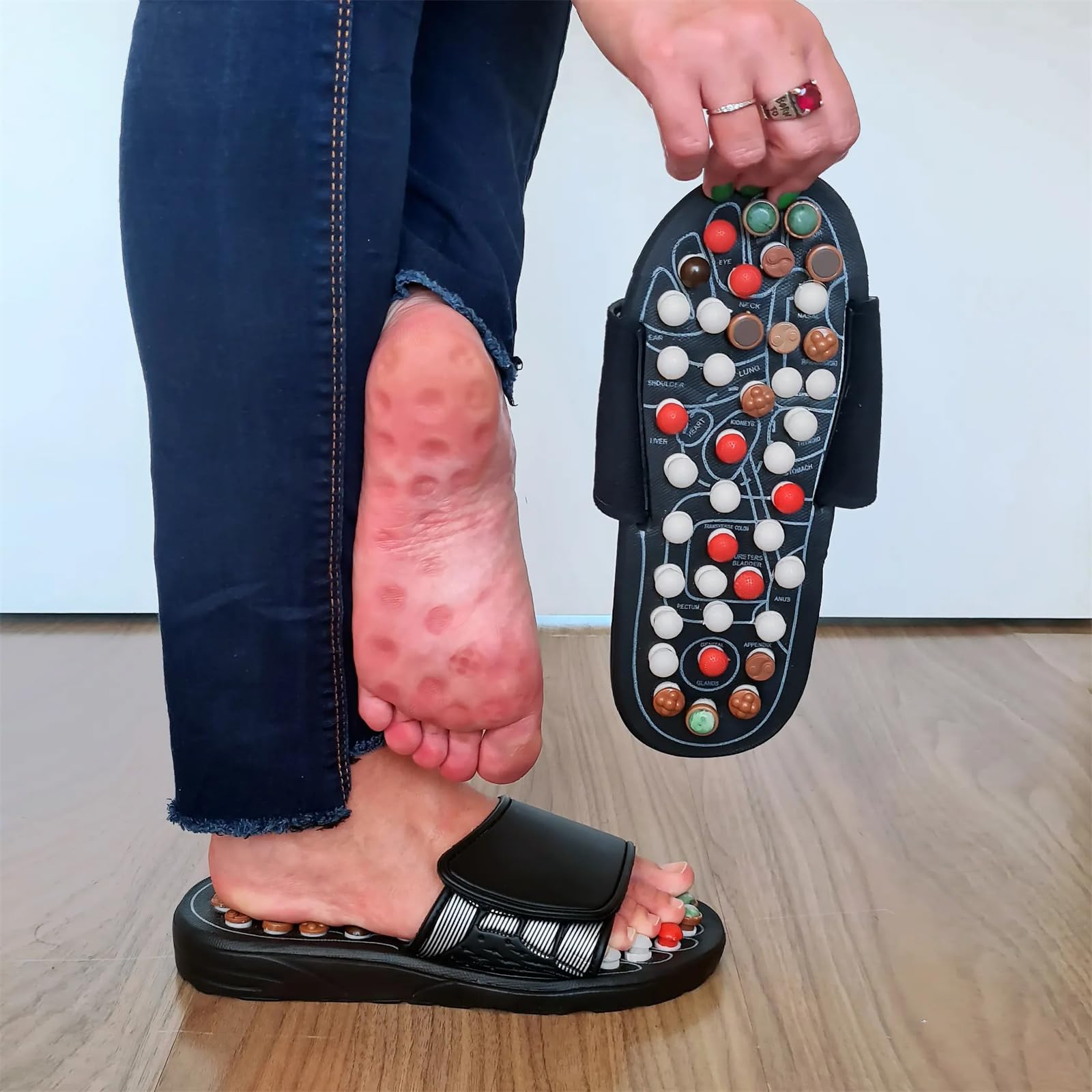 physioknee ZenFeet Das Original Reflexzonenmassage für Zuhause Fußmassage Hausschuhe Entspannung und Stressreduktion mit Shiatsu Fußmassage