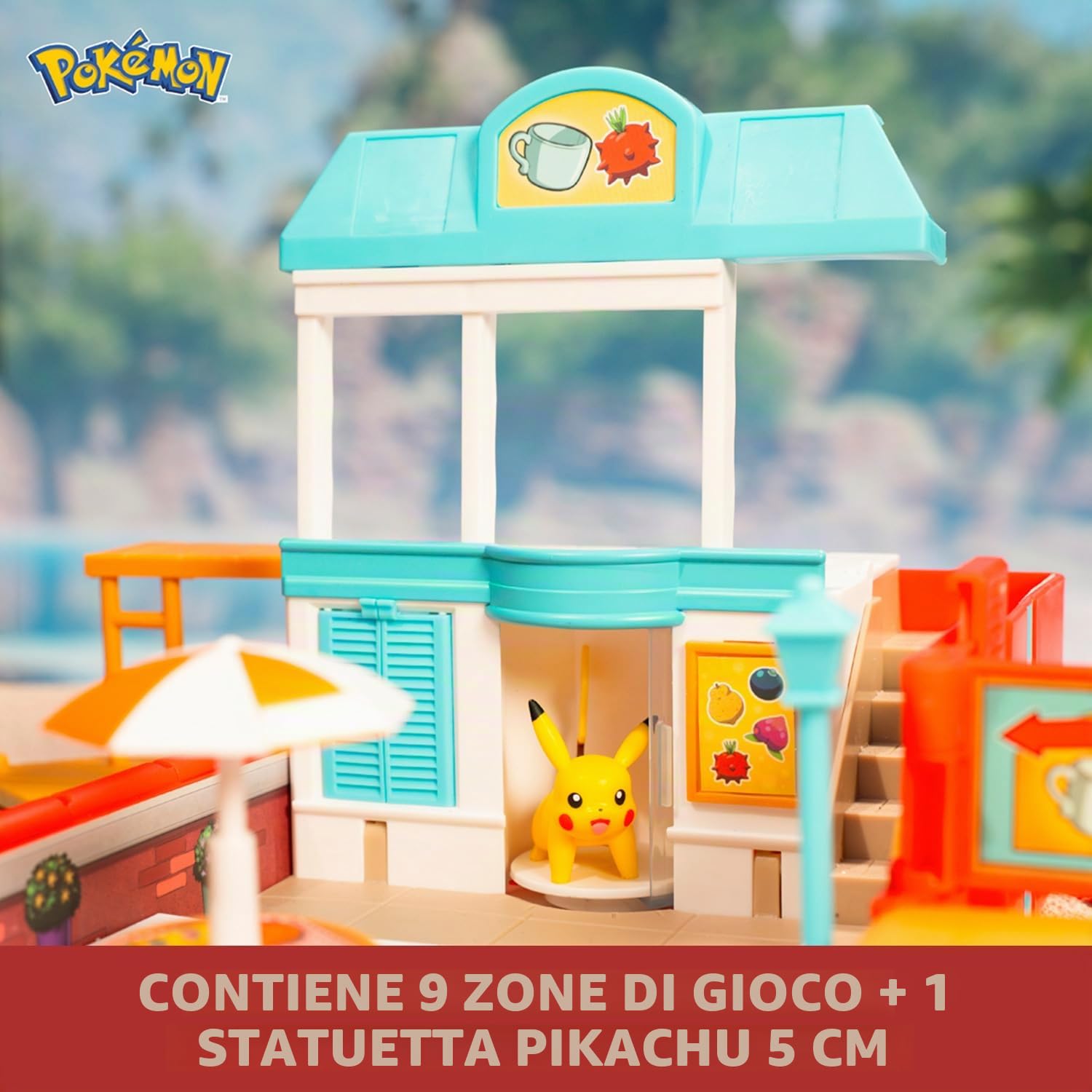 BANDAI - Pokémon - Zaino da Allenamento da Spiaggia - Universo di Gioco Pokémon con Mini Giochi - Borsa Che Si trasforma in Un Parco Giochi Spiaggia - Statuetta Pikachu Inclusa - Cofanetto Giocattolo