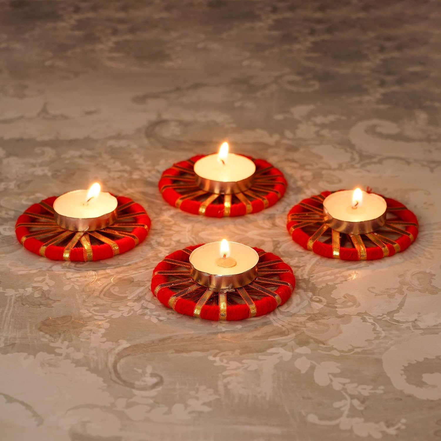 Photophores Rajasthani Lac fini la déco fade avec ce lot de 4 bougeoirs lumineux