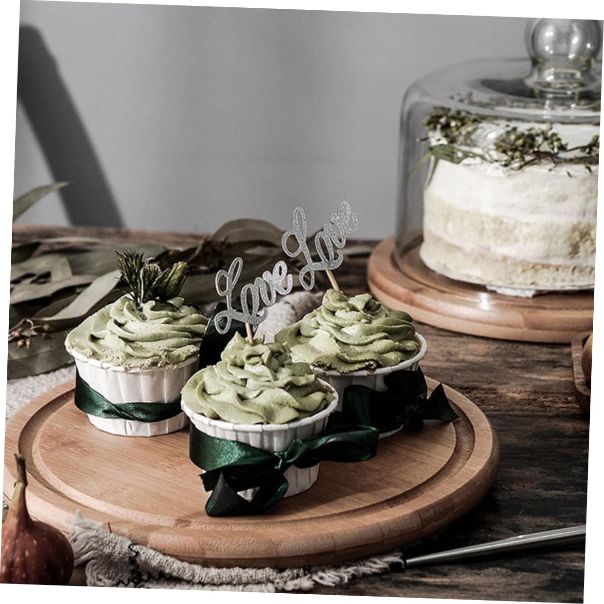 Large Glass Cake Cover with Wooden Tray, Protective Dessert Display Dome for Pastry and Confectionery, Household Food Cover for Home Baking and Serving