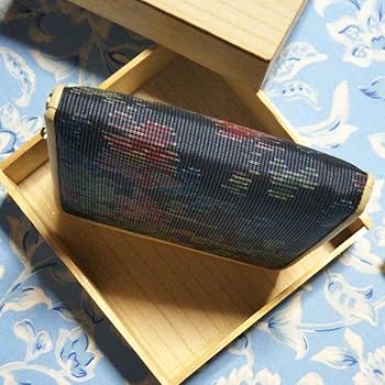 ハンドメイド  大島紬    財布  通帳入れ ハンドメイド 大島紬 財布 通帳入れ