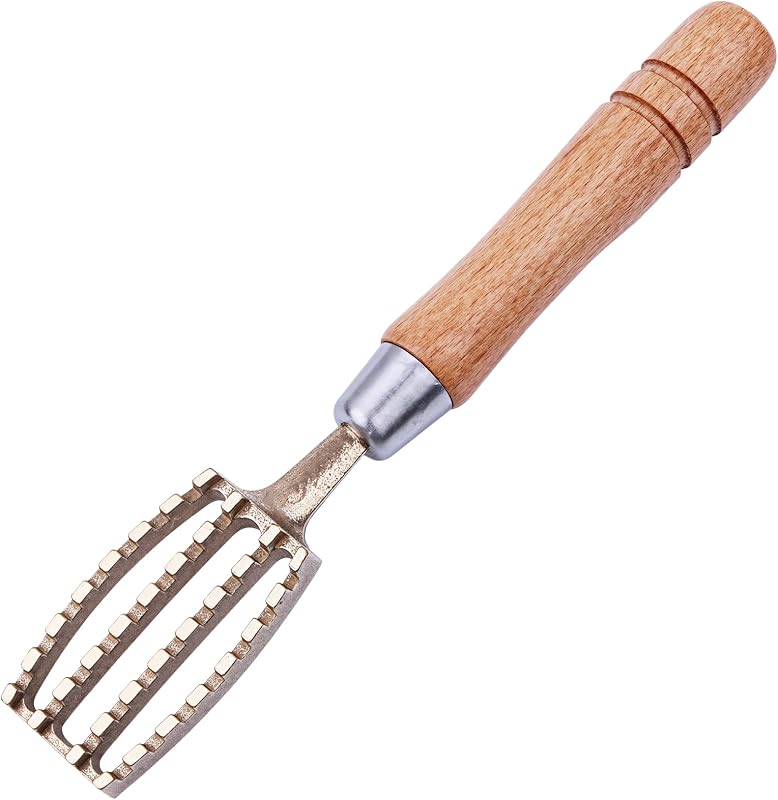 Fish Scaler Remover with Wood Handle, Japanese Fish Scale Remover Tool, 8.3 x 1.2 Inches Brass Sawtooth Fish Scaler, Effective Scale Removal Tool for Home Kitchen Restaurant