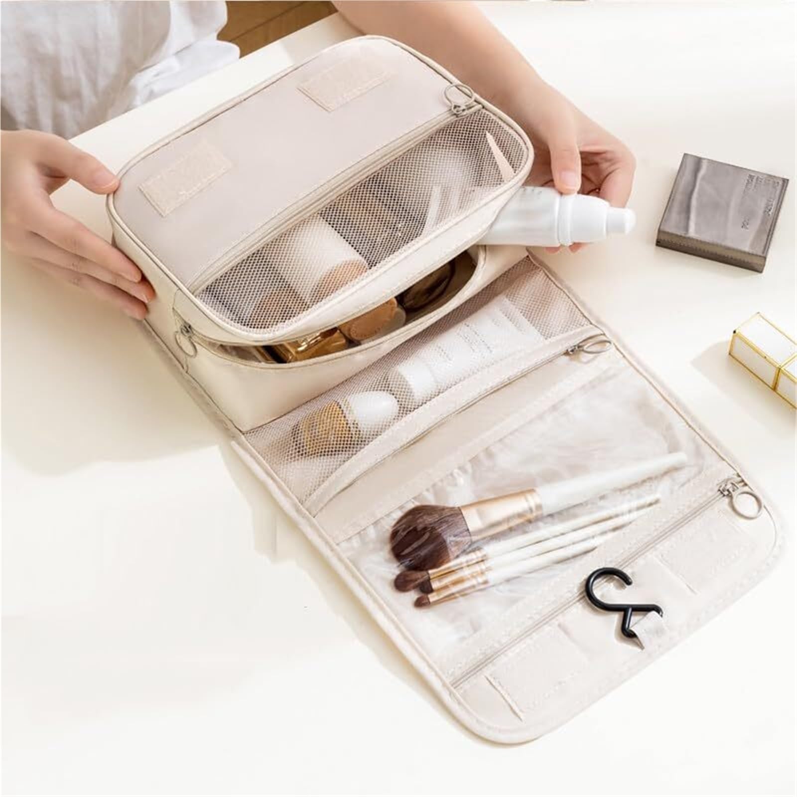 Neceser Maquillaje Bolsa de Aseo con Gancho for Colgar, Resistente al Agua, Organizador de Viaje for artículos de tocador de tamaño Completo. Viaje(Beige)