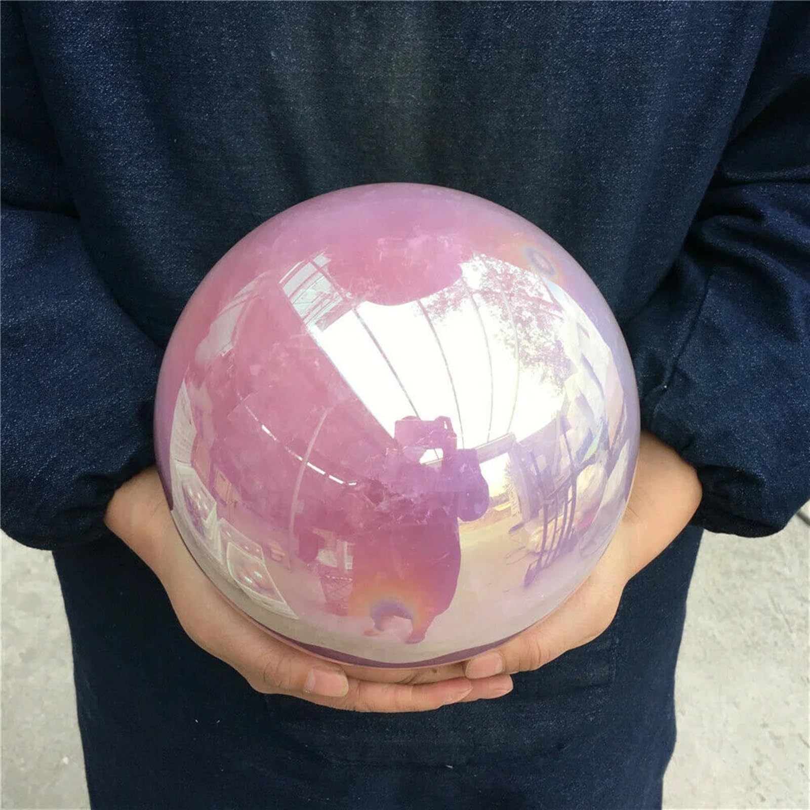 Sphère quartz aura 800g rompre la monotonie d'une pièce avec un cristal lumineux