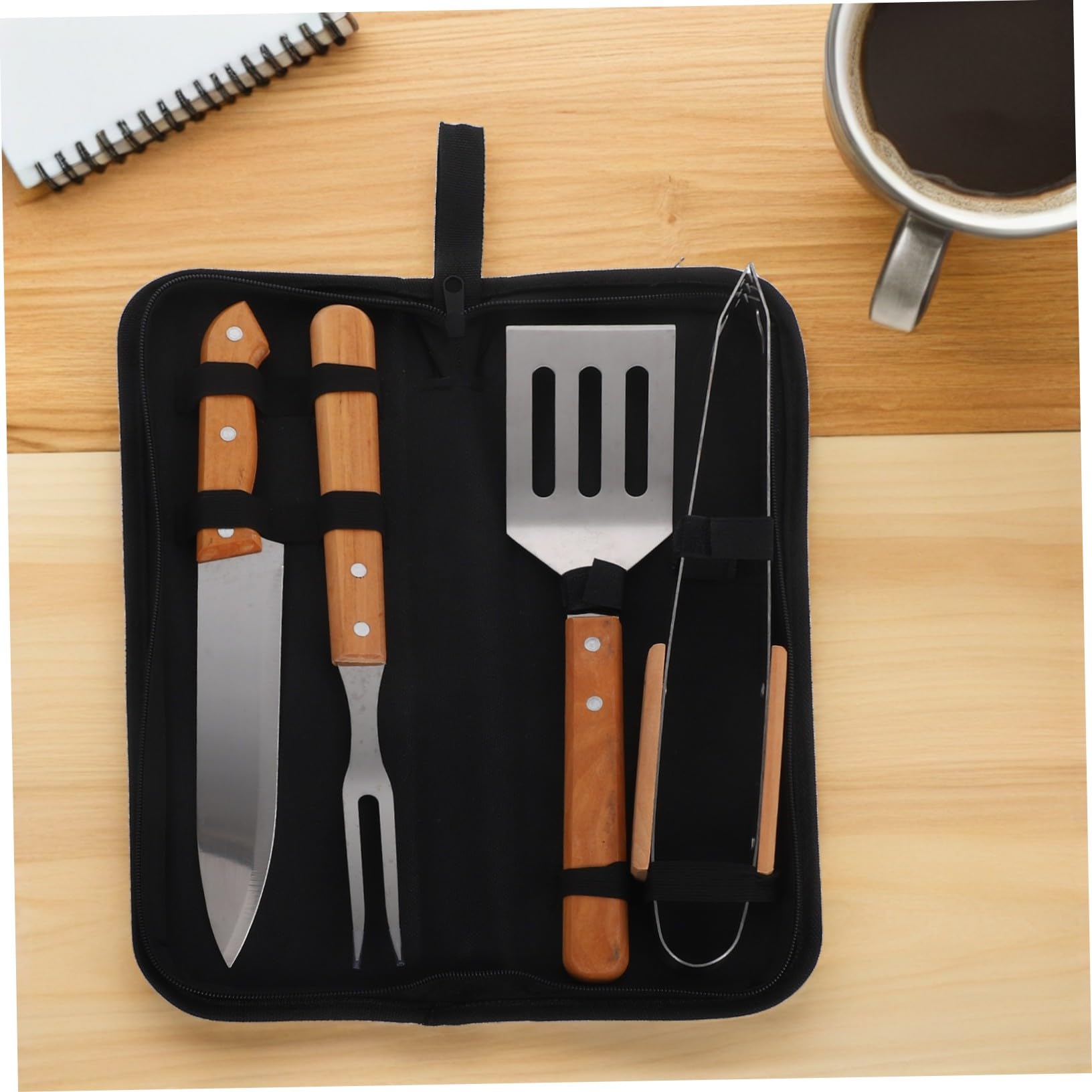 STOBAZA Grillbesteck mit Holzgriff Outdoor Barbecue Werkzeug mit Spatel Zange Fleischschneider Tragbares Grillzubehör mit Praktischem Tragebeutel für Camping und Garten