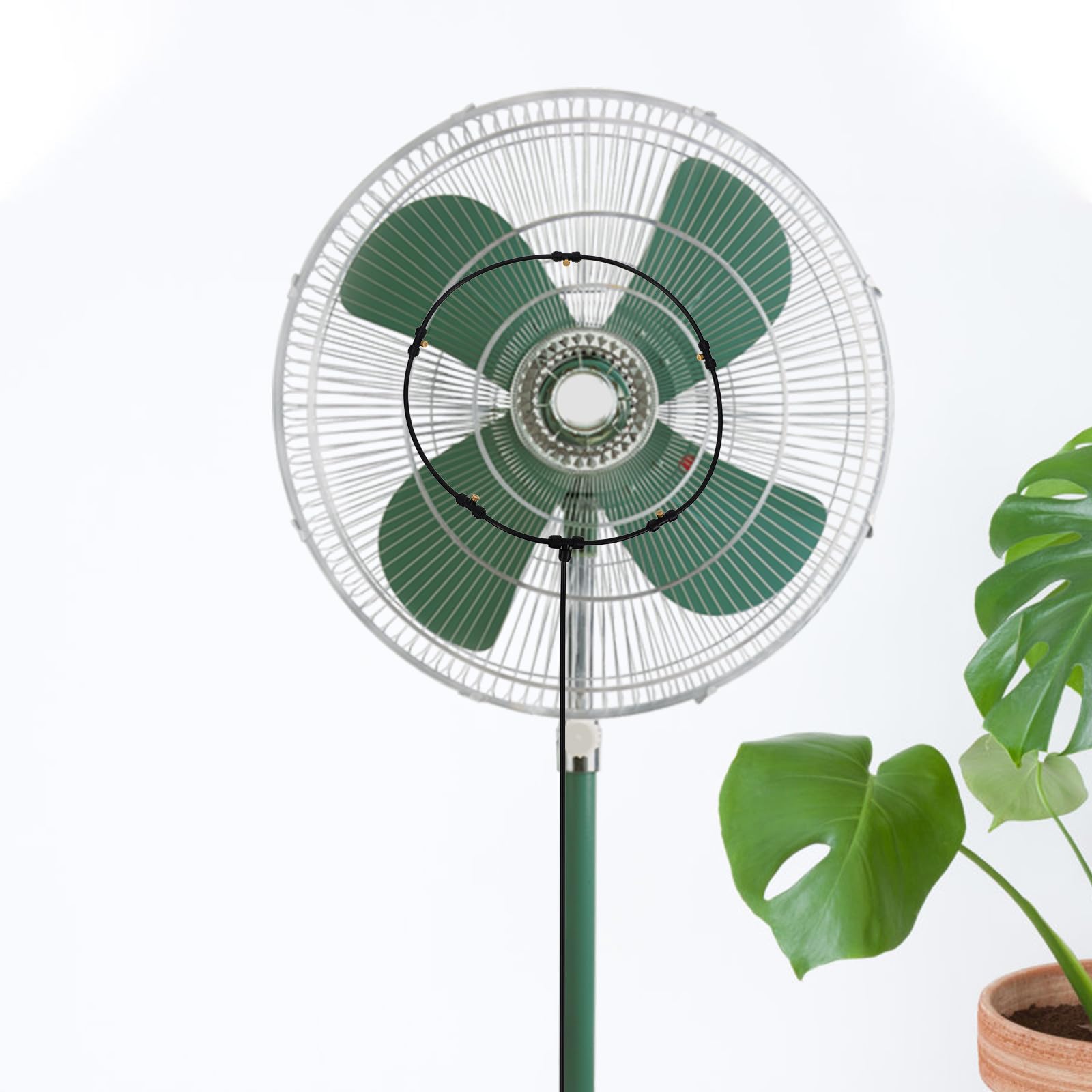 Kisangel Ventilator Sprühgerät mit Messingdüsen für Terrassenkühlung PVC Material Einfache Installation Gleichmäßige Wasserverteilung für Garten und Grillpartys
