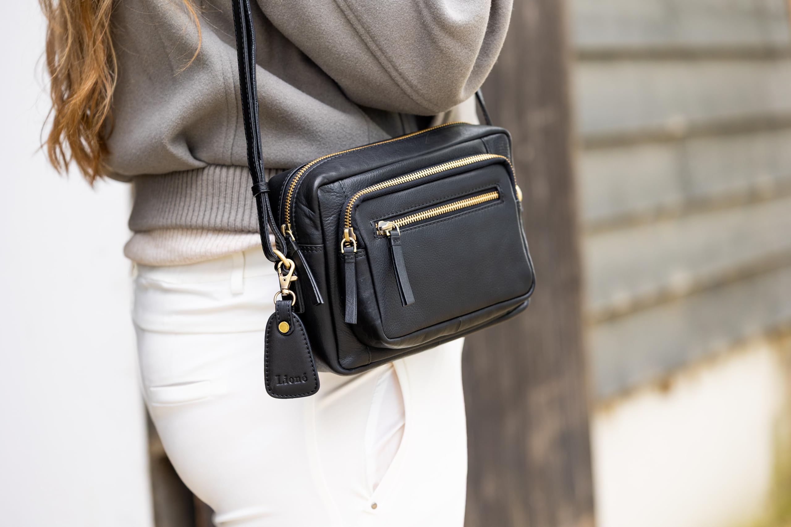 Bolso bandolera de piel auténtica con varios compartimentos con cremallera, compacto y claro