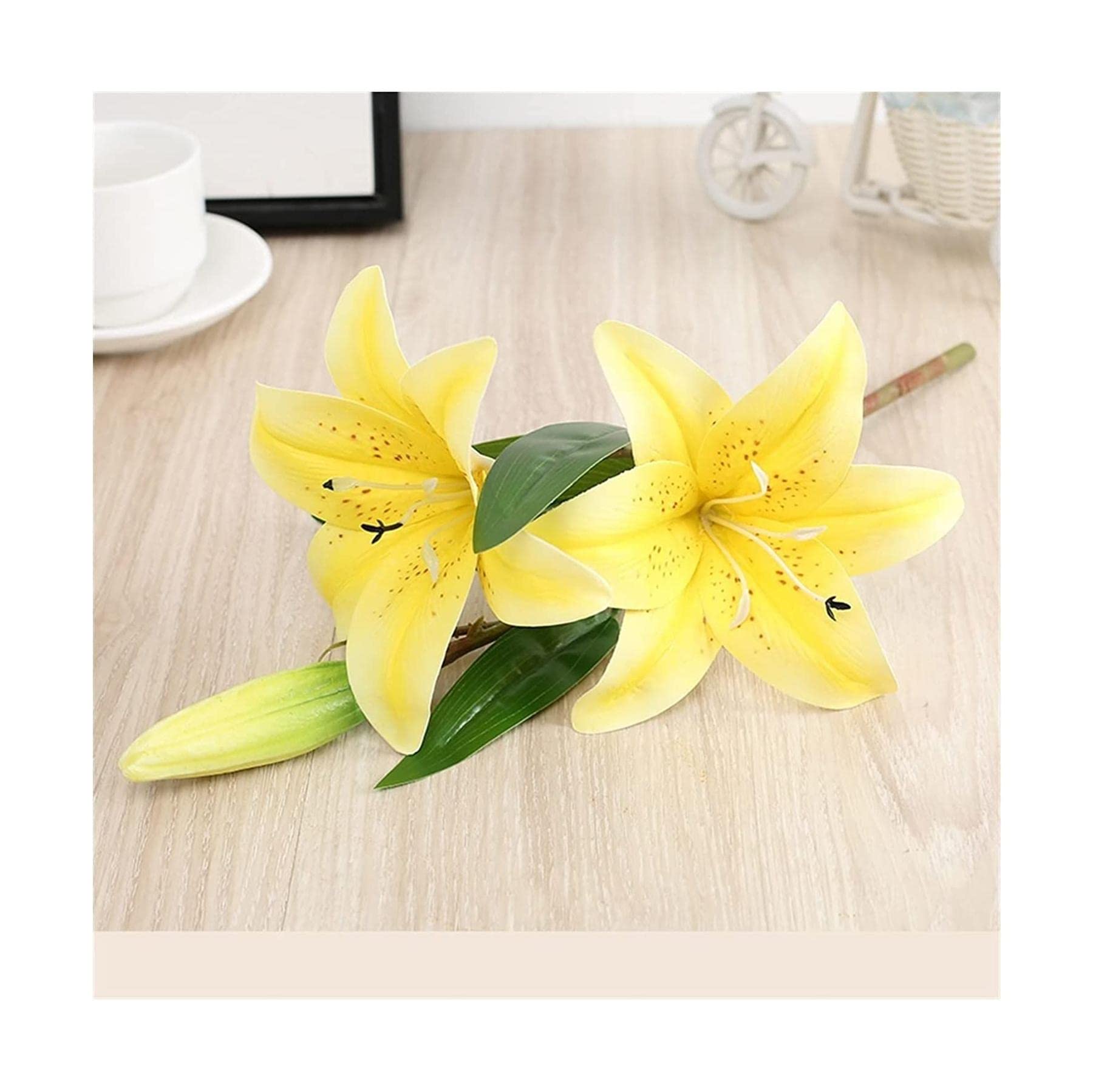 DFGHNBVC Elegant Silk Lily Bouquet: Exquisite Artificial Flowers For Weddings, Parties, And Home Decor