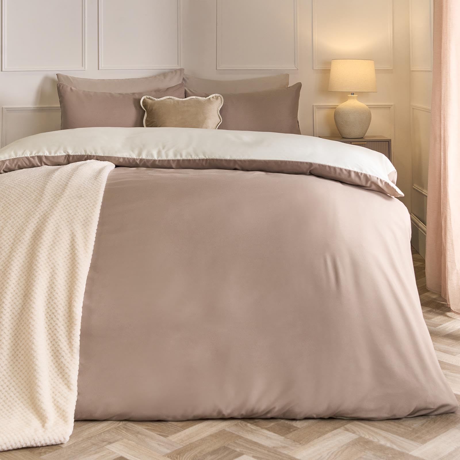 Brentfords Mink/Ivory Double Duvet Set Reversible, Super Soft Cosy Warm Microfibre Polyester Quilt Cover Set Modern Double Bedding Comfy Duvet Cover Sets With Matching Pillowcases,