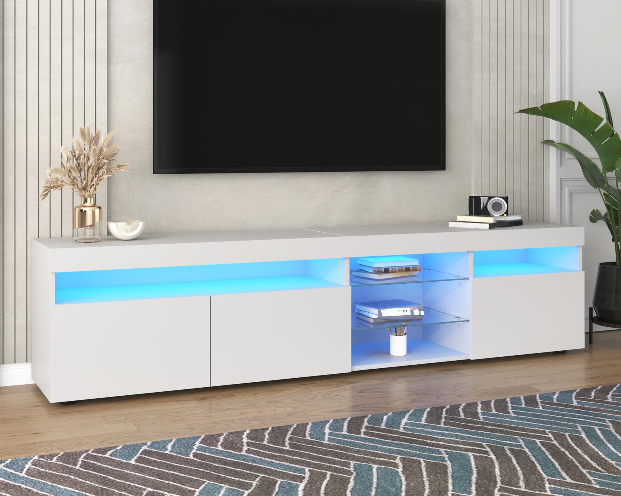 Mueble TV Blanco 180 cm Mesa Television con Frontal Alto Brillo y Luces LED Variables como Soporte Bajo con 3 Puertas y Estantes Cristal aplicable para Salón