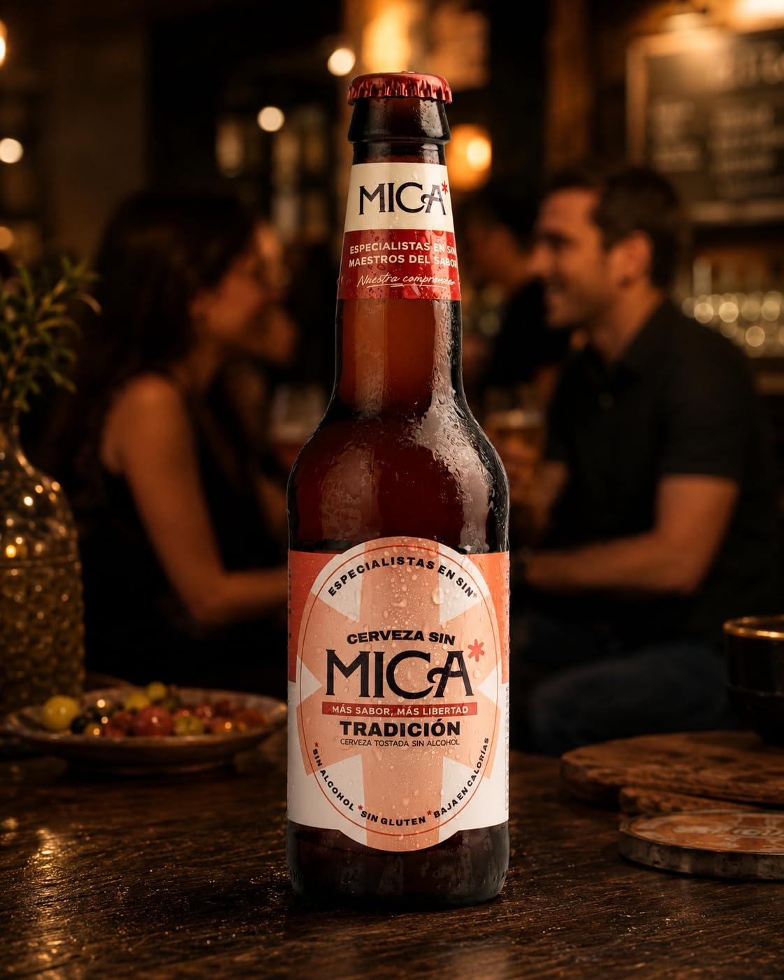 Cerveza Mica Tradición - Botellas de 33 cl. Cerveza Sin Alcohol Tostada (0,4% alc. vol.), Sin Gluten, Sin Filtrar y Baja en Calorías. (24)