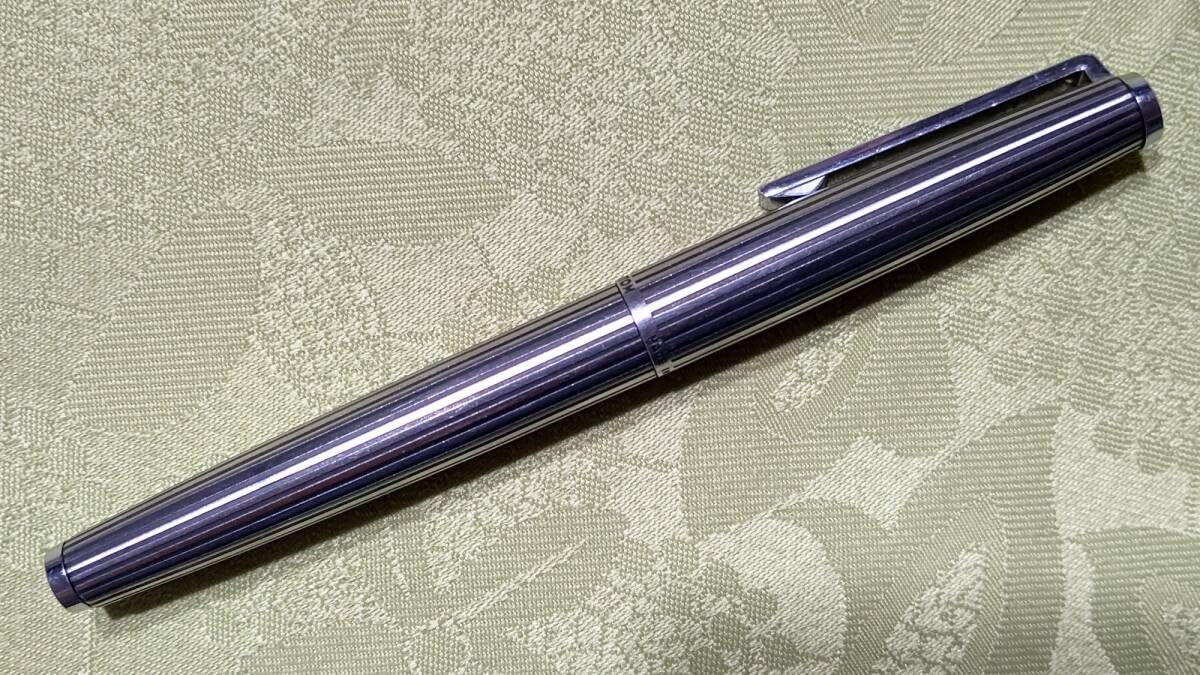 パイロット pilot custom ストライプ蝕刻 万年筆 18K-WG 美品 パイロット pilot custom ストライプ蝕刻 万年筆 18K-WG 美品