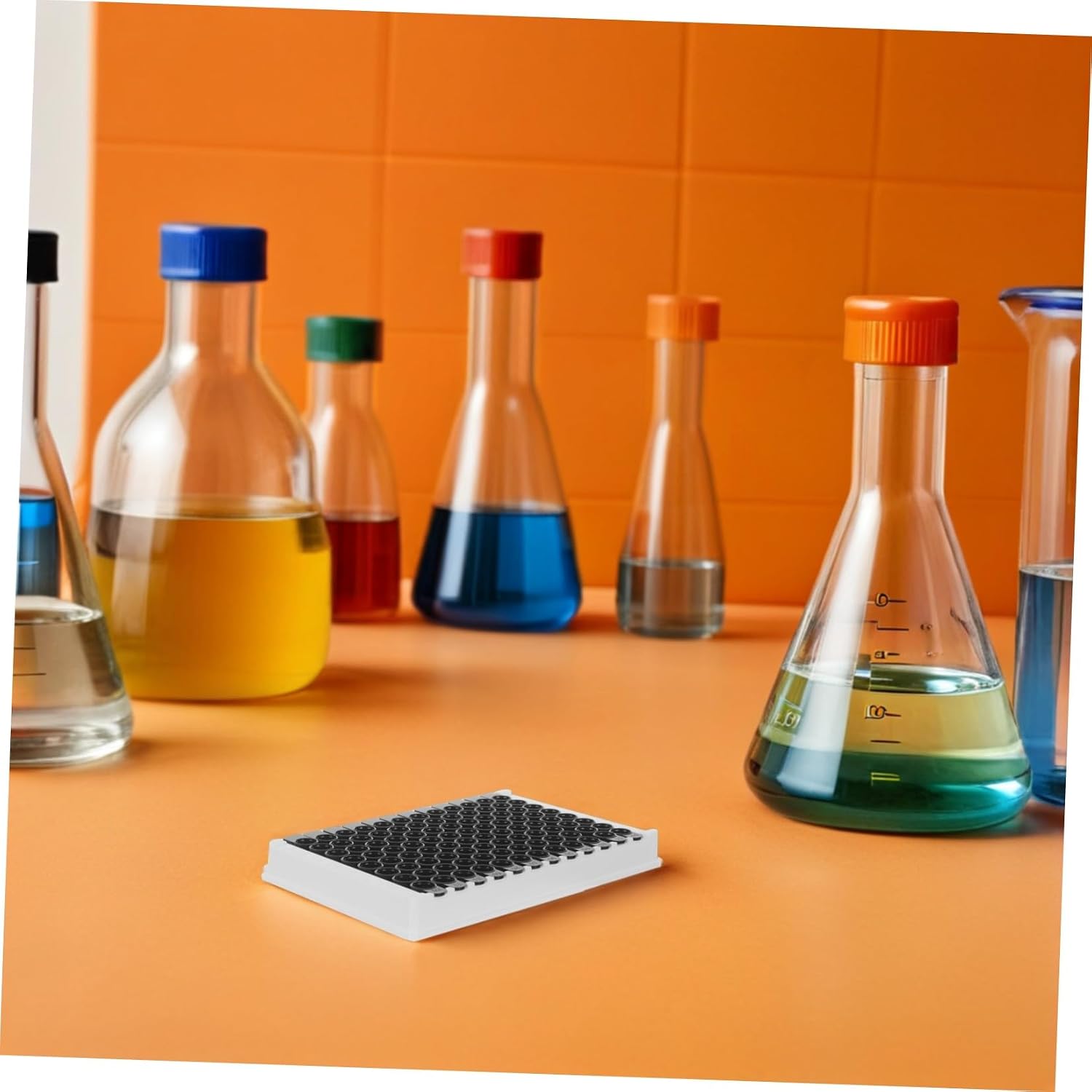 Detachable Medium-Binding Surface Elisa Plate 96-Well with Black Bottom and Frame, 360μl Per Well Capacity, Plastic Material for Fluorescence and Chemical Analysis in Lab