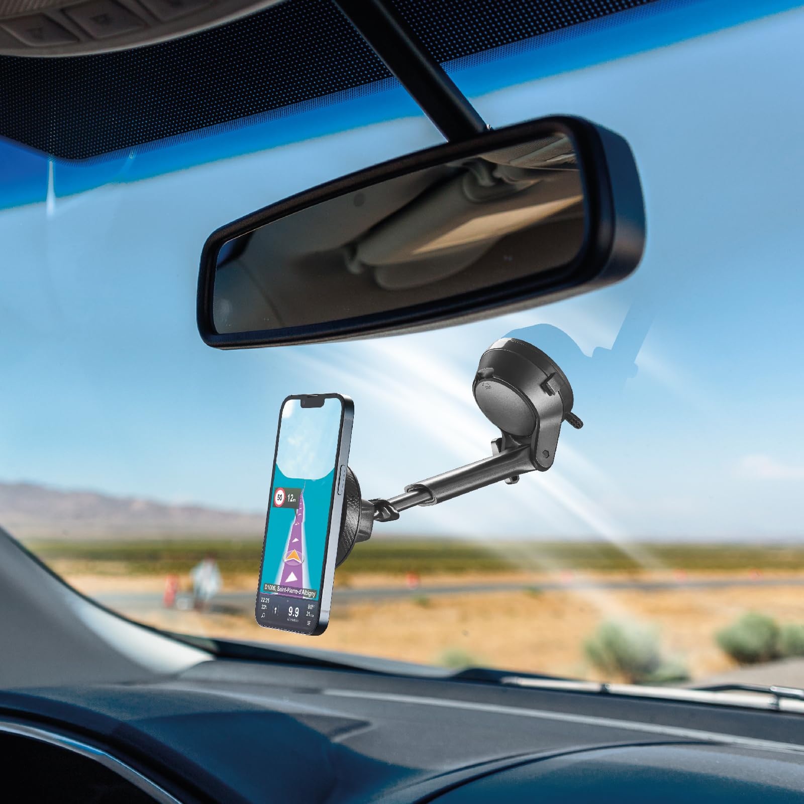 cellularline Supporto da Auto Magsafe - Sistema di Raffreddamento - per iPhone da Serie 12 in Poi - Carica Wireless a 7,5W - Fissaggio su bocchette universali, su cruscotto o Vetro - Nero