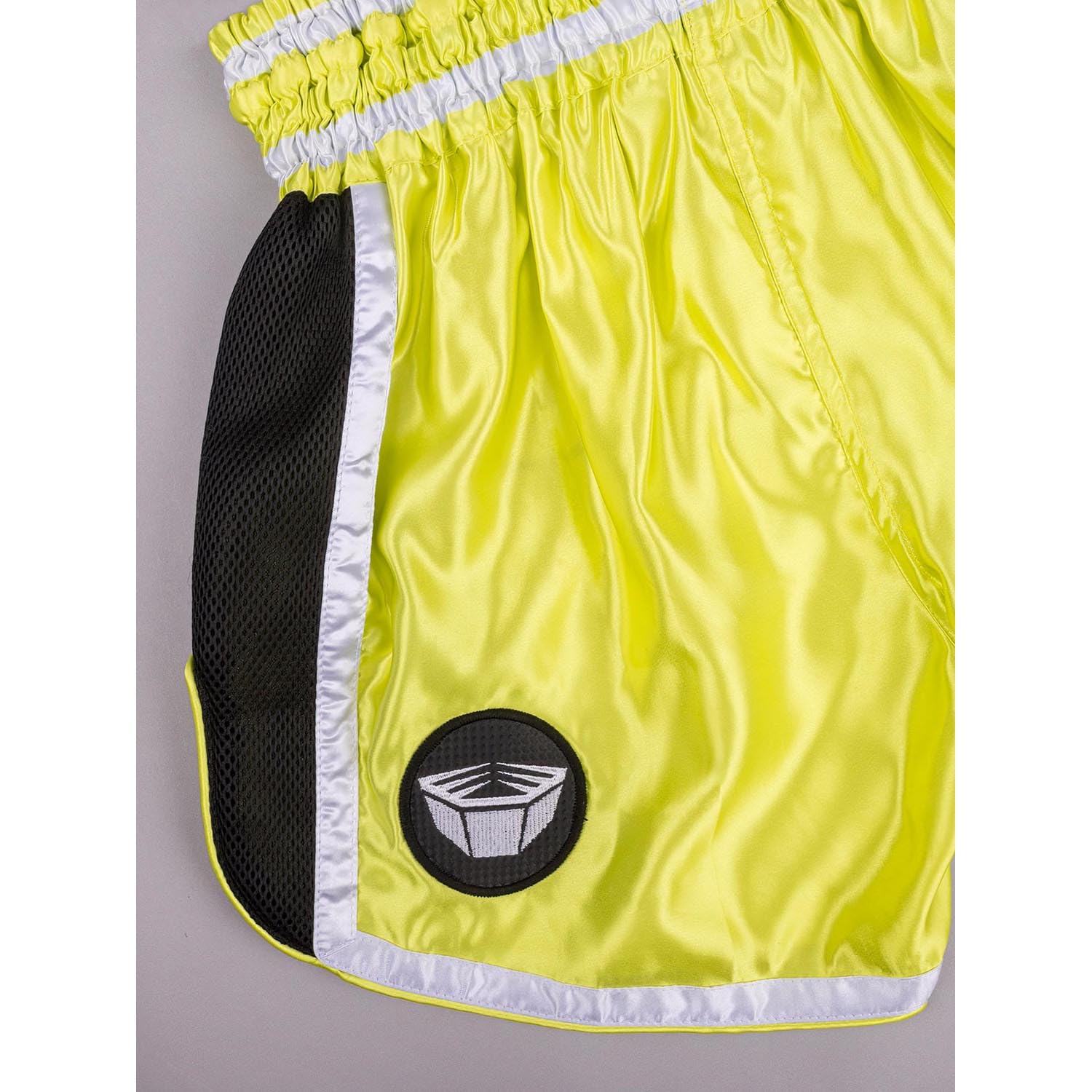 Muay Thai Shorts, Represent, Gelb-schwarz, Kickboxhose für Training & Wettkampf, Thaibox Shorts Satin, Atmungsaktiv, Langlebig, Kampfsporthose für MMA, K1, Boxen, Thai Boxen