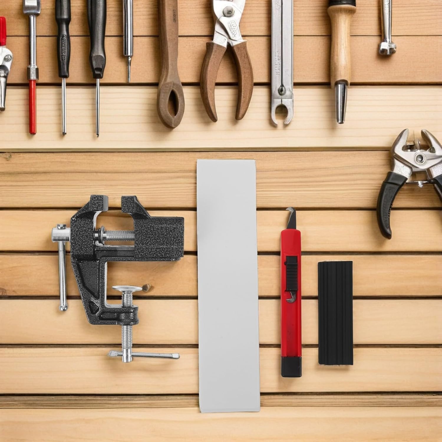 4pcs Golf Grip Replacement Kit with Portable Vise Clamp, Rubber Holder, Double-Sided Tape and Hook Knife for Golf Club Regripping and Grip Removal