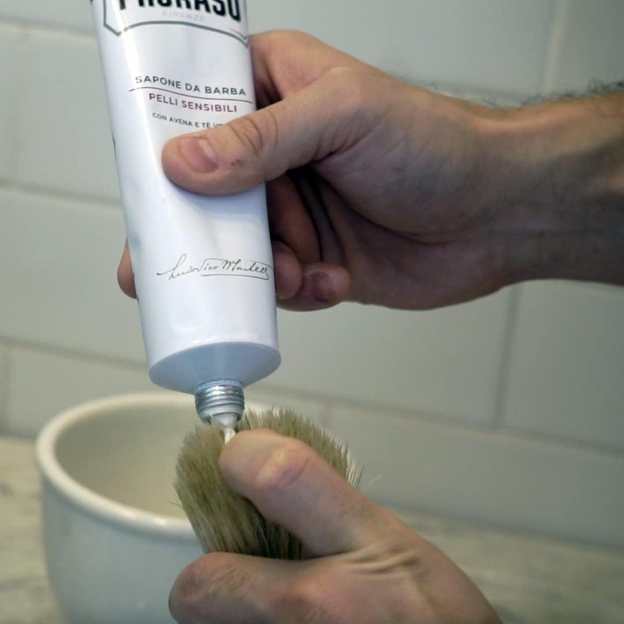 Proraso Vintage Selection, Gama Pieles Sensibles (pack trío), kit de cuidado barba de lujo con crema de preafeitado, jabón de afeitar en tubo y bálsamo para después del afeitado, Made in Italy