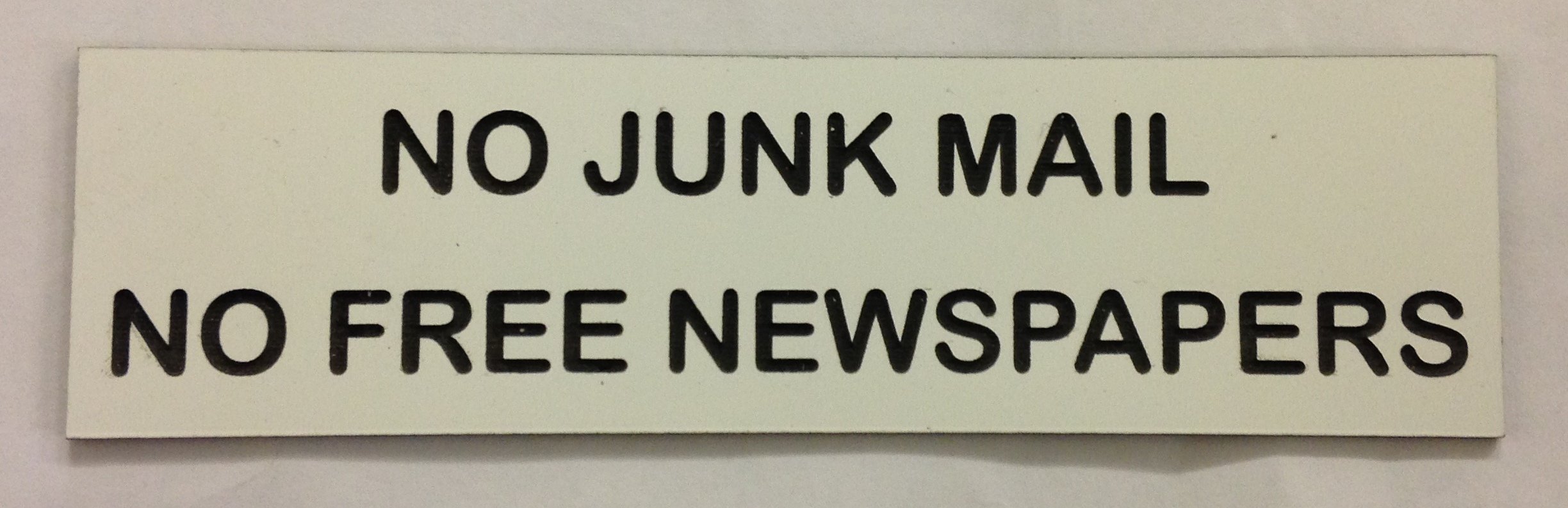 Fsss Ltd White No Junk Mail No Free Newspapers Engraved Acrylic Sign 130X35mm Business Home Letter Box (White)