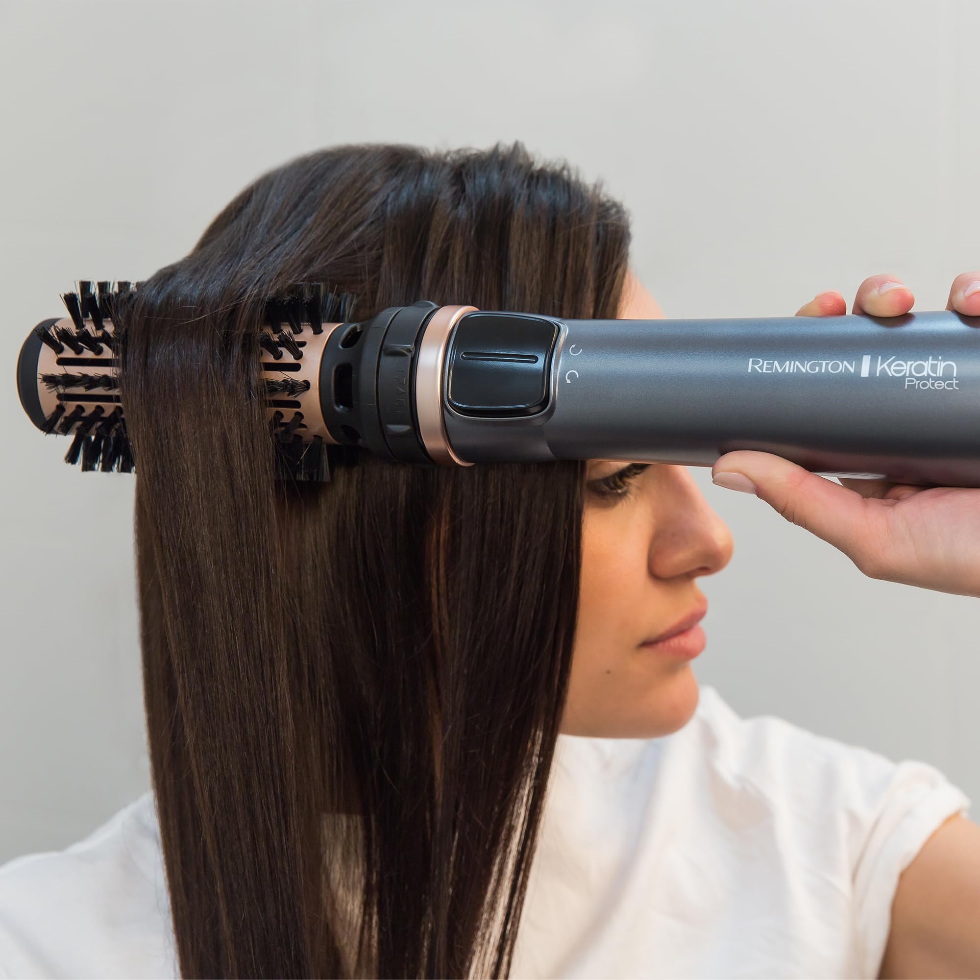 Remington Spazzola rotante per capelli, Asciugacapelli, 1000 W, Setole Morbide (40/50 mm), 2 Velocità e Temp, Rivestimento in Ceramica con Cheratina e Olio di Mandorle, Keratin Protect AS8811