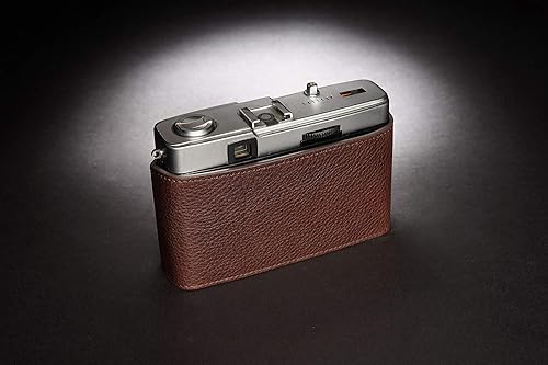 Vista 24 de Trip 35 - Funda de piel auténtica hecha a mano para cámara Olympus Trip 35 con correa de mano (negro)