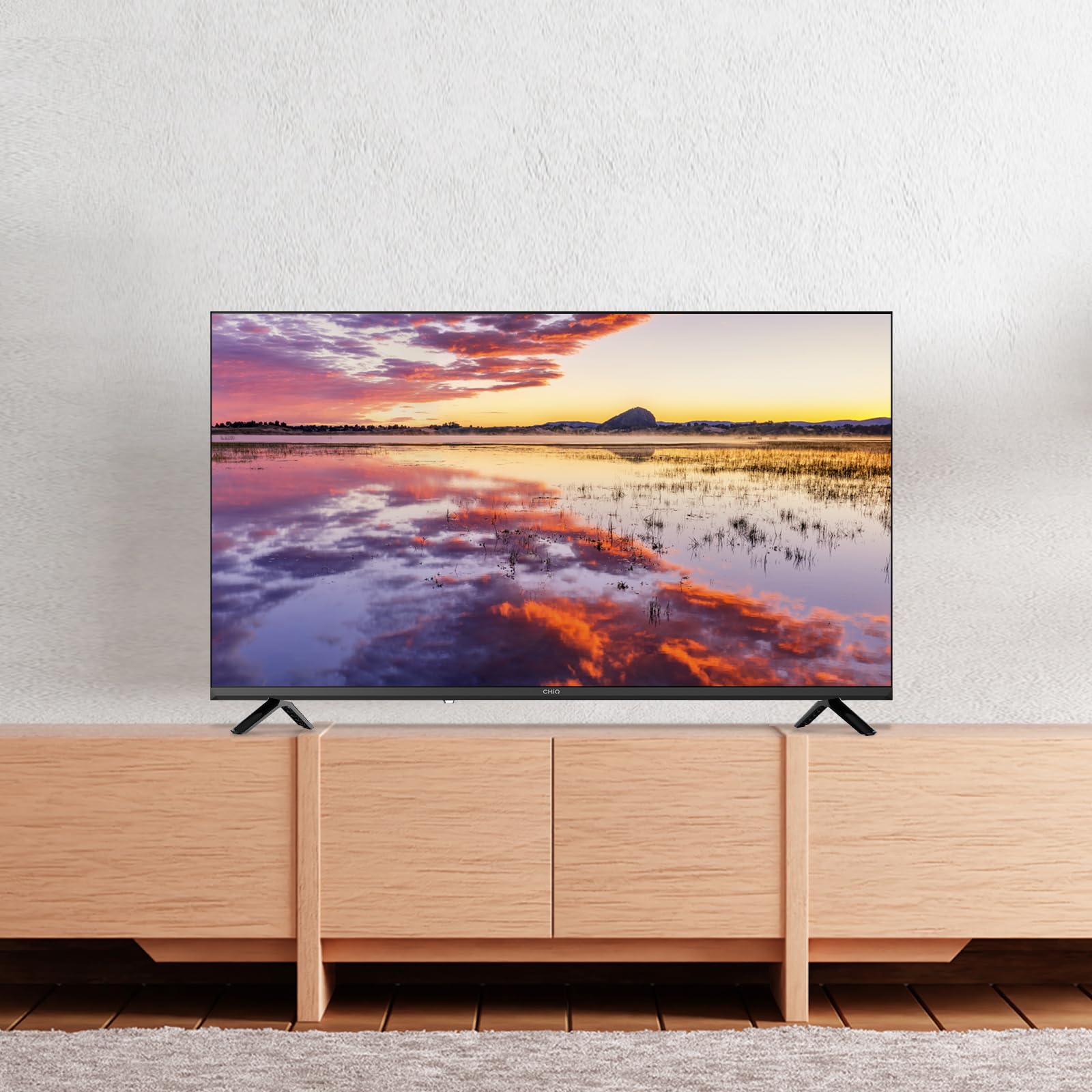 CHIQ L40FT Smart TV 40" (100 cm), Full HD, HDR10, Google TV OS, Audio Dolby & DBX-TV, Tuner Triple DVB-C/T/T2/S/S2, Chromecast Intégré, Design Métal sans Cadre
