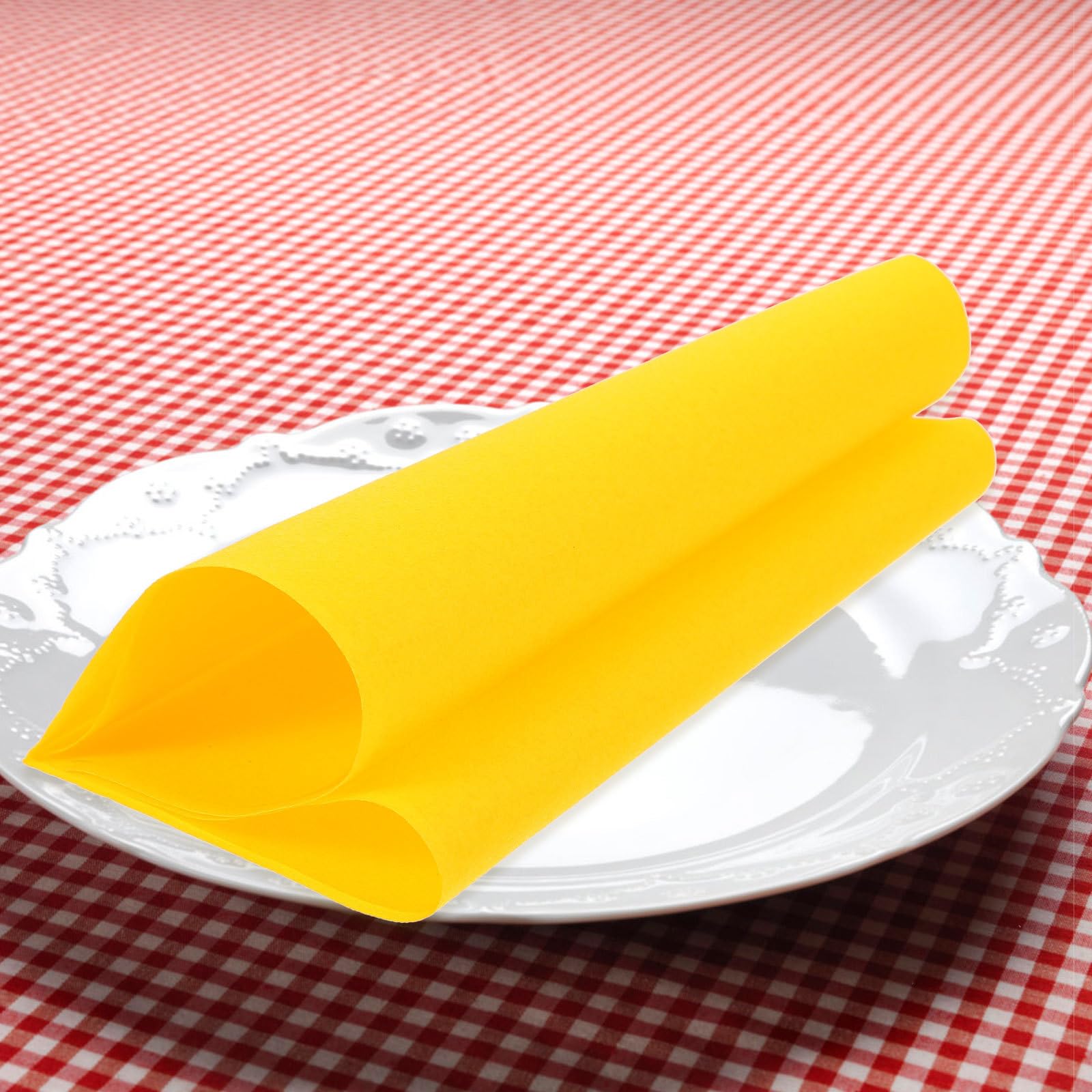 Lot de 50 Serviettes en Papier Épaisses Jaunes Anti-poussière, Serviettes Jetables Décoratives pour Fêtes, Réceptions de Mariage et Dîners, Accessoires de Table à Usage Unique