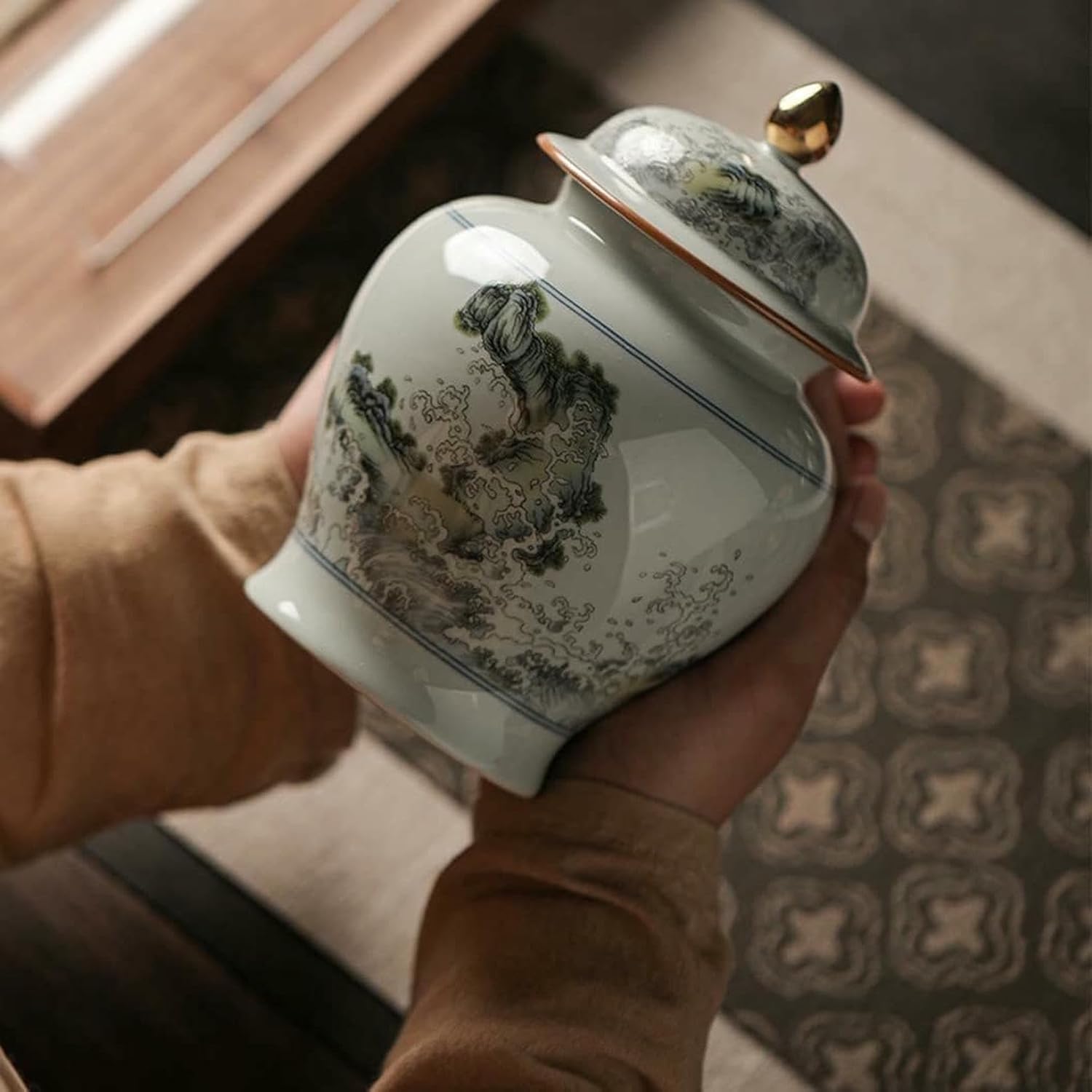 Ceramic Ginger Storage Jar with Lid, Chinese Style Temple Jar, Decorative Porcelain Vase for Home Decor-