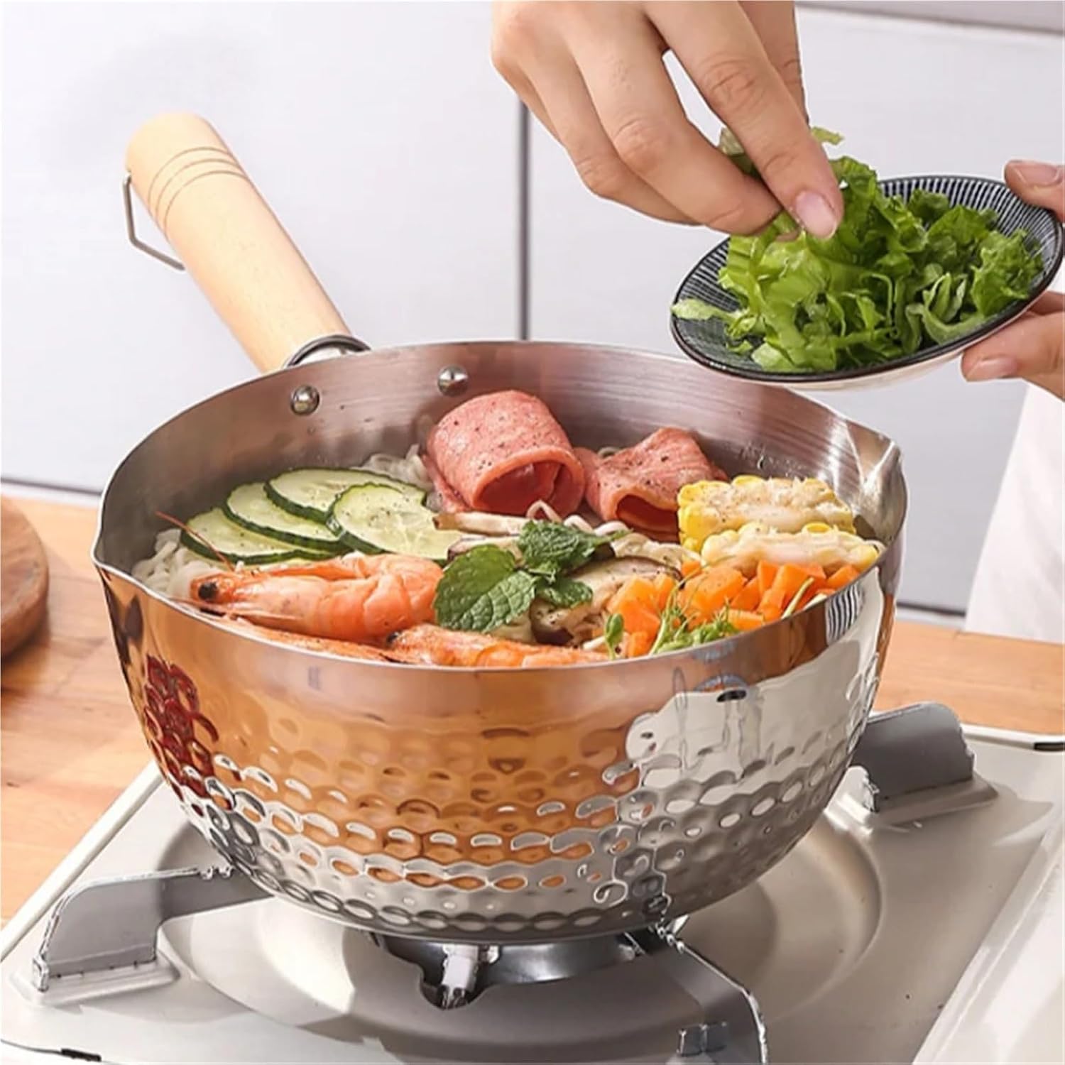 Stainless Steel Milk Pot Multipurpose Soup Pot Snowflake Stainless Steel Milk Pots Hammer Grain Wood Handle Household Non-stick Uncoated Flat(18cm)