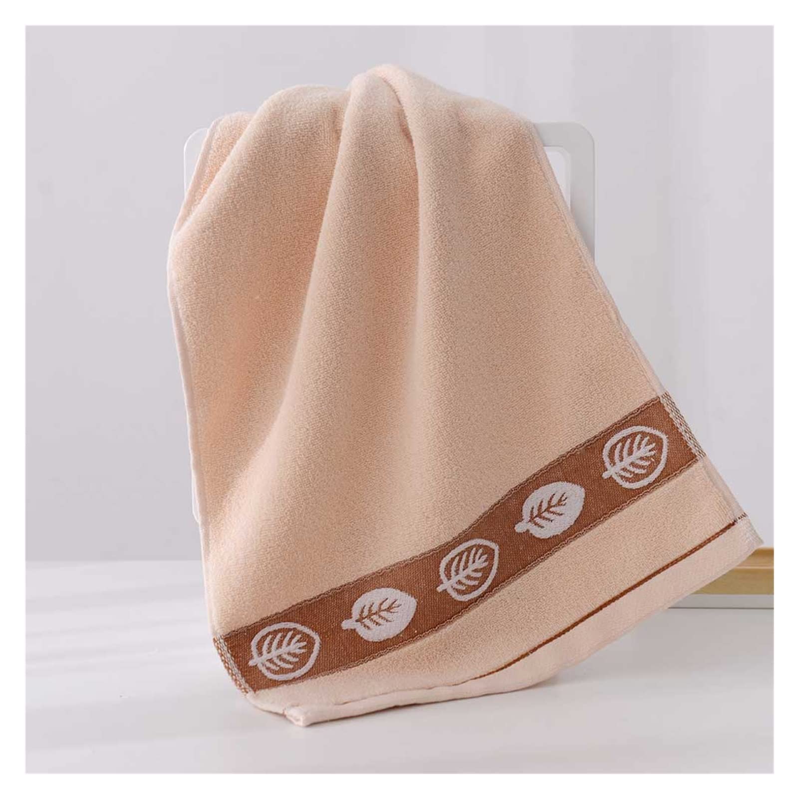Toalla absorbente de algodon beige ZHCHAO con diseno de hoja de membrillo para adultos