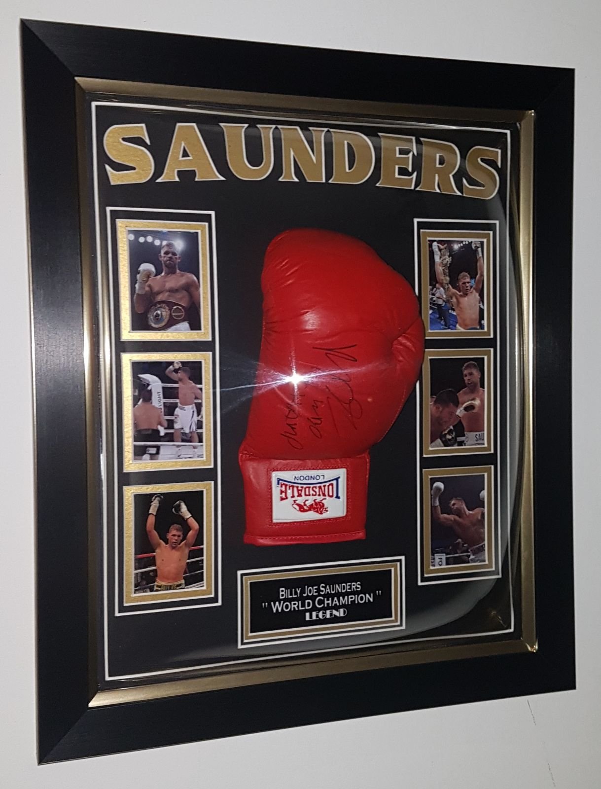 www.signedmemorabiliashop.co.uk Billy Joe Saunders Signed Glove