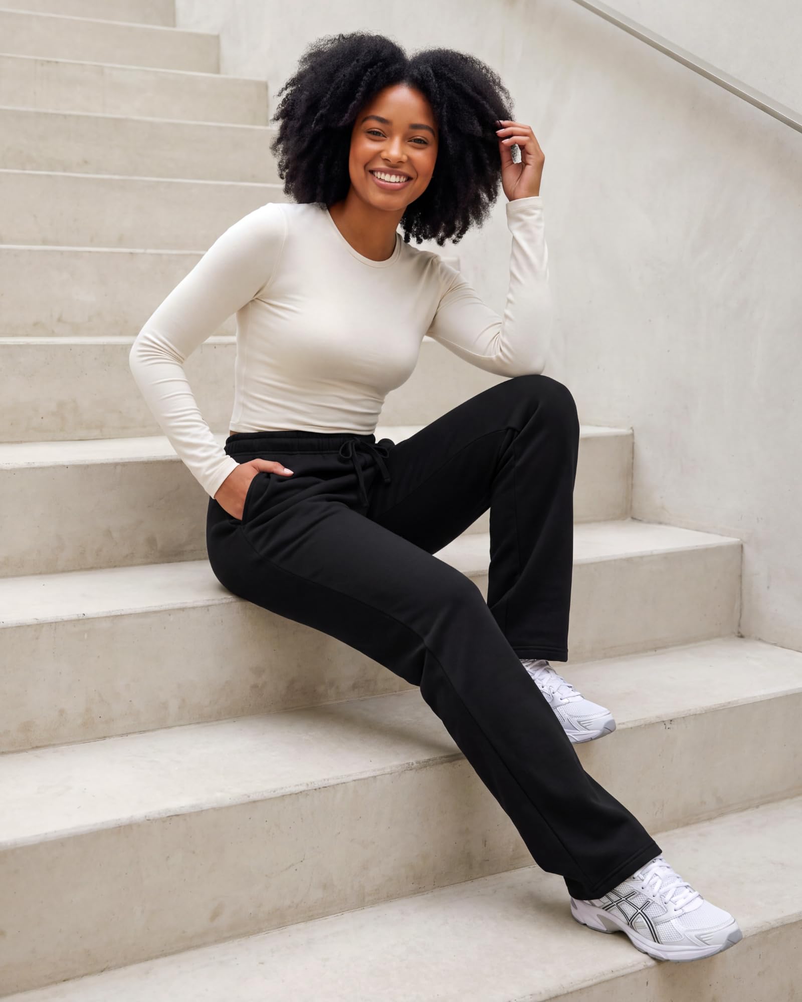 Real Essentials Confezione da 3: pantaloni della tuta da donna in pile con fondo aperto - casual Athleisure (disponibile in Plus)