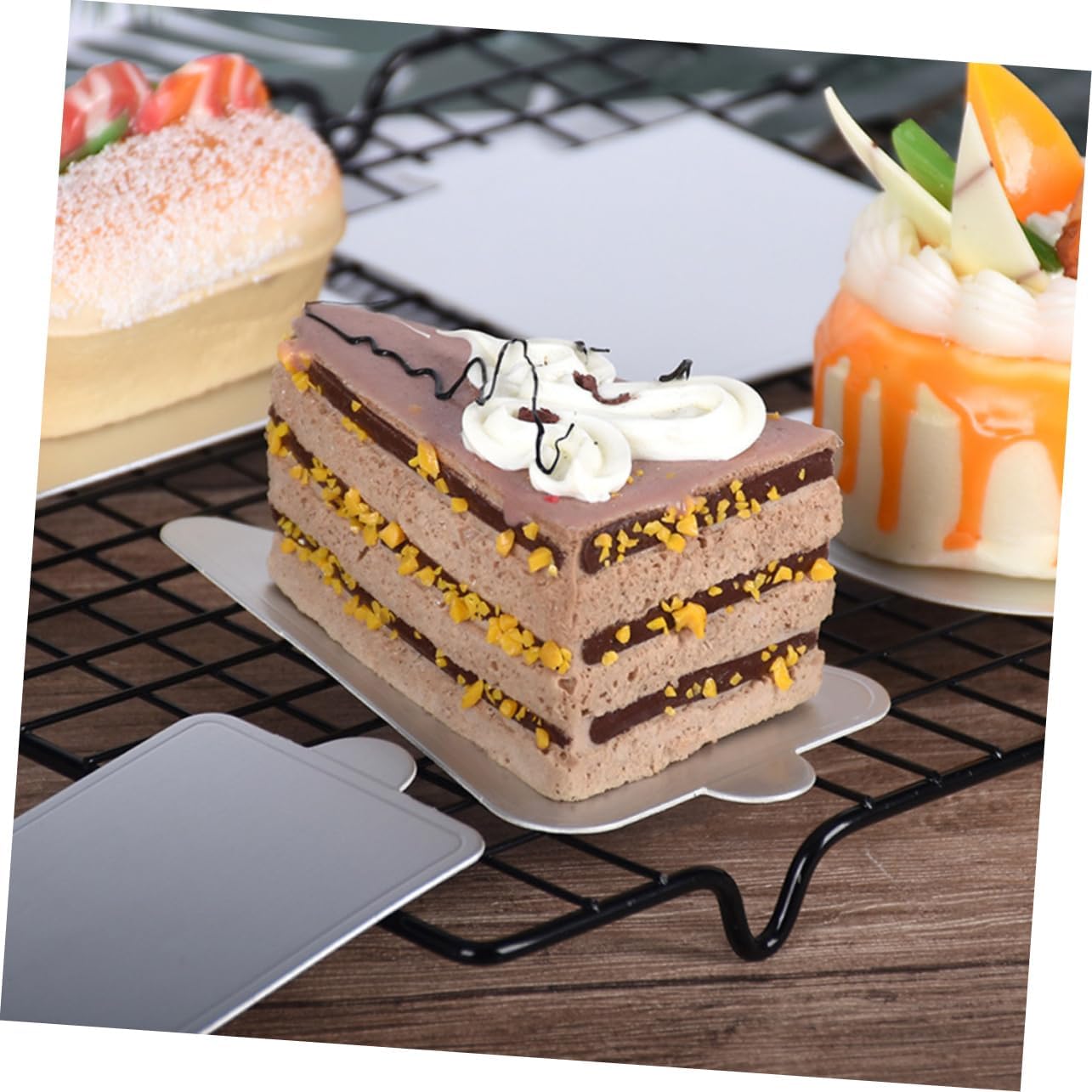 100pcs Silver Round Cake Board Disposable Cardboard Base for Mousse and Pastries Serving Tray for Events Parties and Bakeries