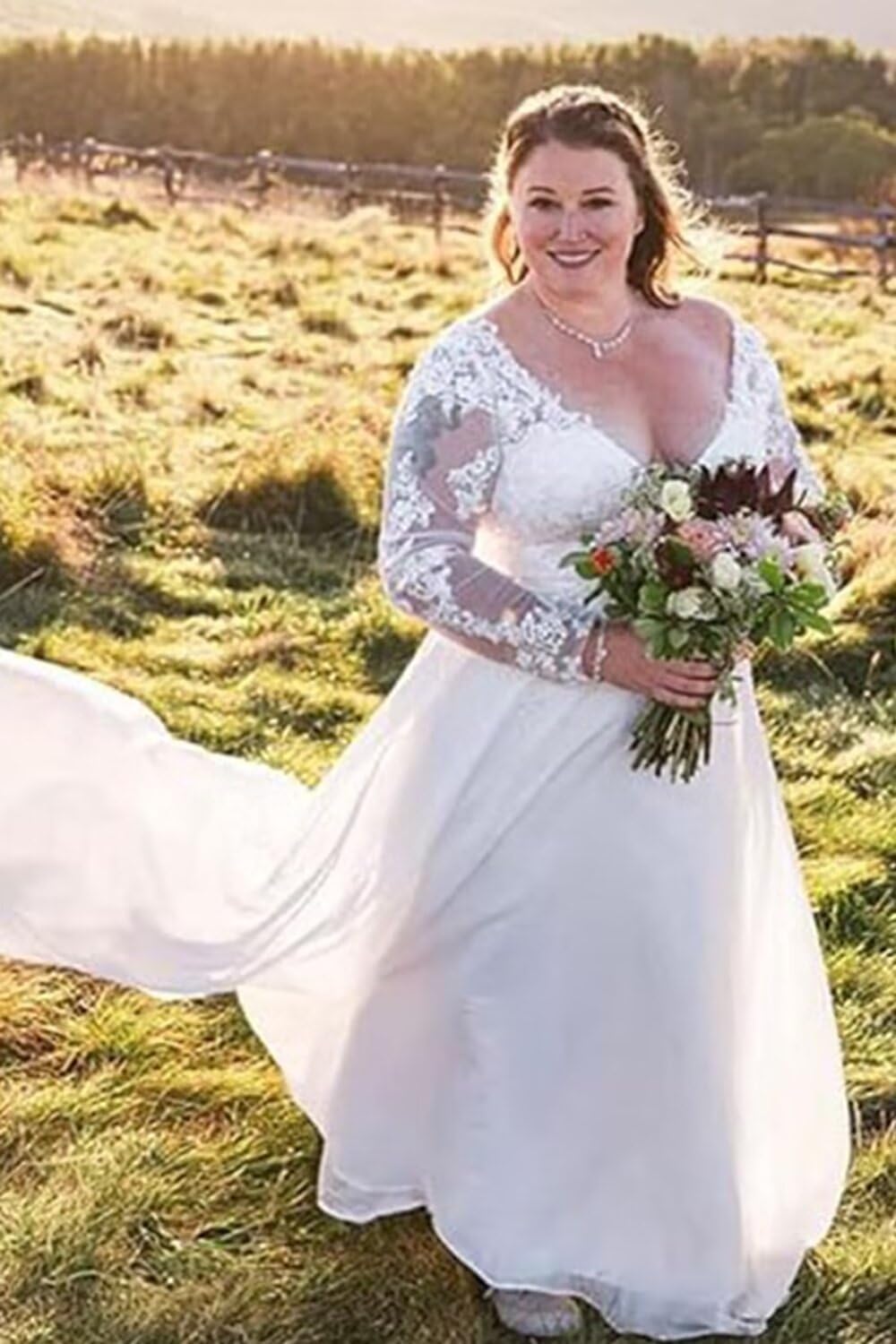 Women's Long Sleeves A Line Wedding Dress for Bride Lace Applique Chiffon Floor Lenght Beach Wedding Gown