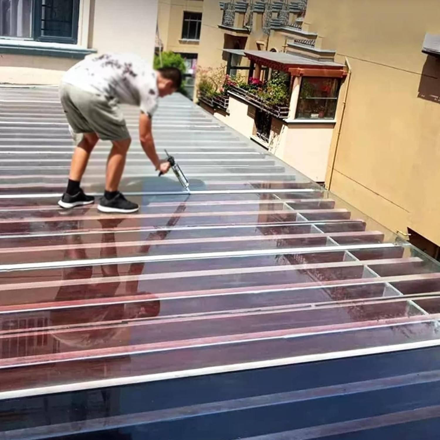 Polycarbonate Roof Sheet,Clear Acrylic Plastic Sheet,Roofing Canopies,Greenhouses Cladding,UV Protected,for Canopy Carport Stadiums Bus Shelters Replacement Panels (0.6x6m(1.97x19.7ft))