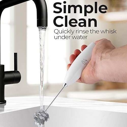 Vista 598 de Zulay Kitchen - Espumador de leche de mano con pilas AA Duracell: batidora de bebidas resistente para café, latte, capuchino y más, color aurora