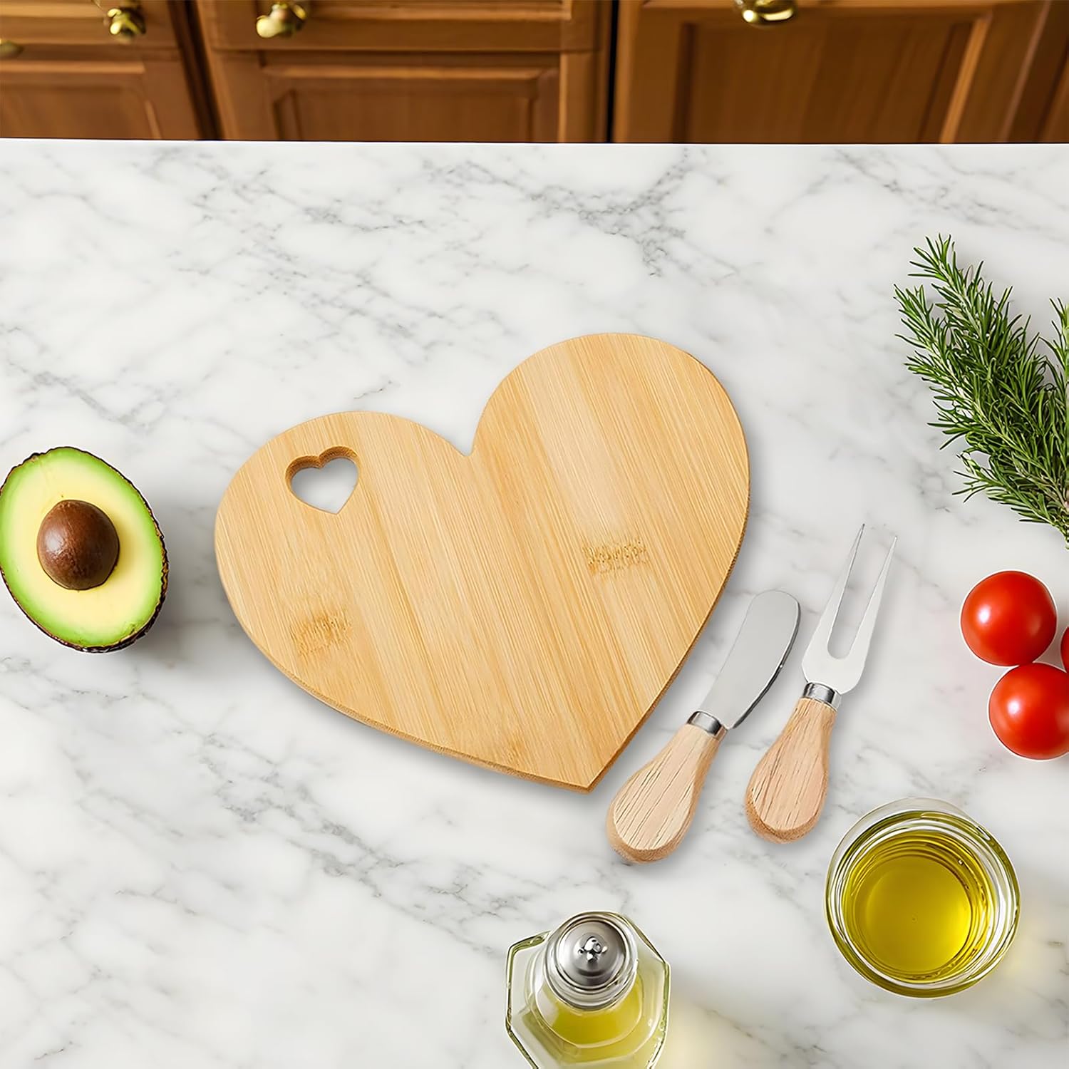 Heart Shaped Charcuterie Board Gift Set With Utensils, Wooden Serving Tray 8.3 X 6.9 In / 21.1 X 17.5 Cm