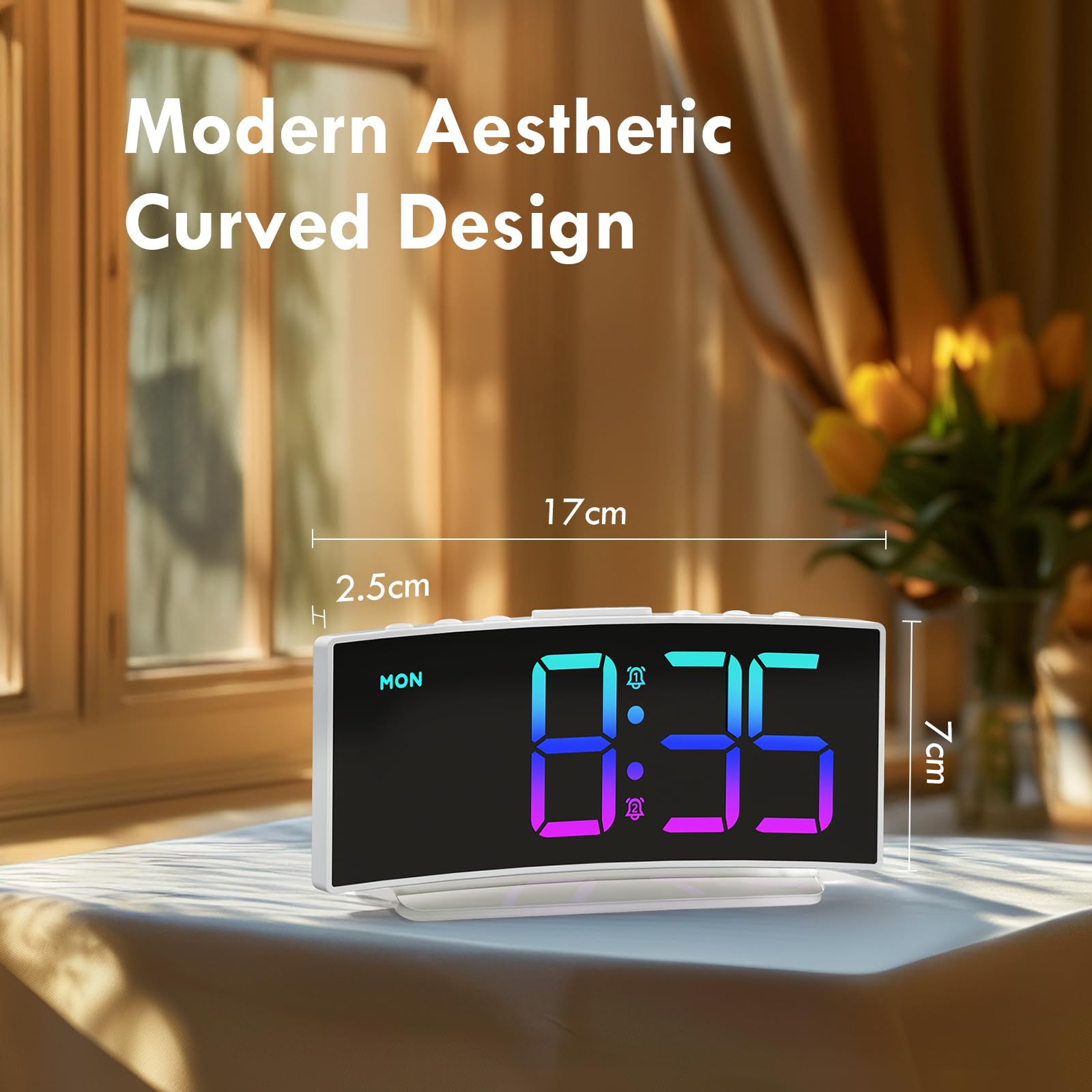 HERMIC Sveglia da Comodino, Sveglia Digitale con Display 8 Colori, Snooze, 2 Allarmi, 4 Livelli di Luminosità, Luce RGB 7 Colori, Volume Adattabile, Alimentato da rete (Adattatore Incluso)