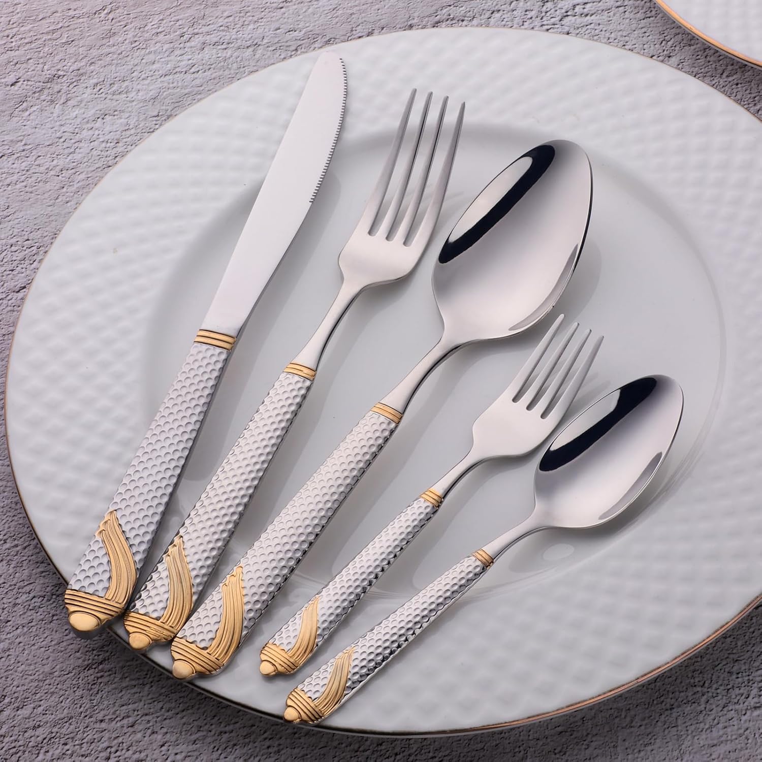 Buyer Star Stainless Steel Gold Accent Silverware Set, 20 Piece Utensil Cutlery Set for 4 People, Mirror Polished and Dishwasher Safe Flatware, Suitable for Home and Restaurant