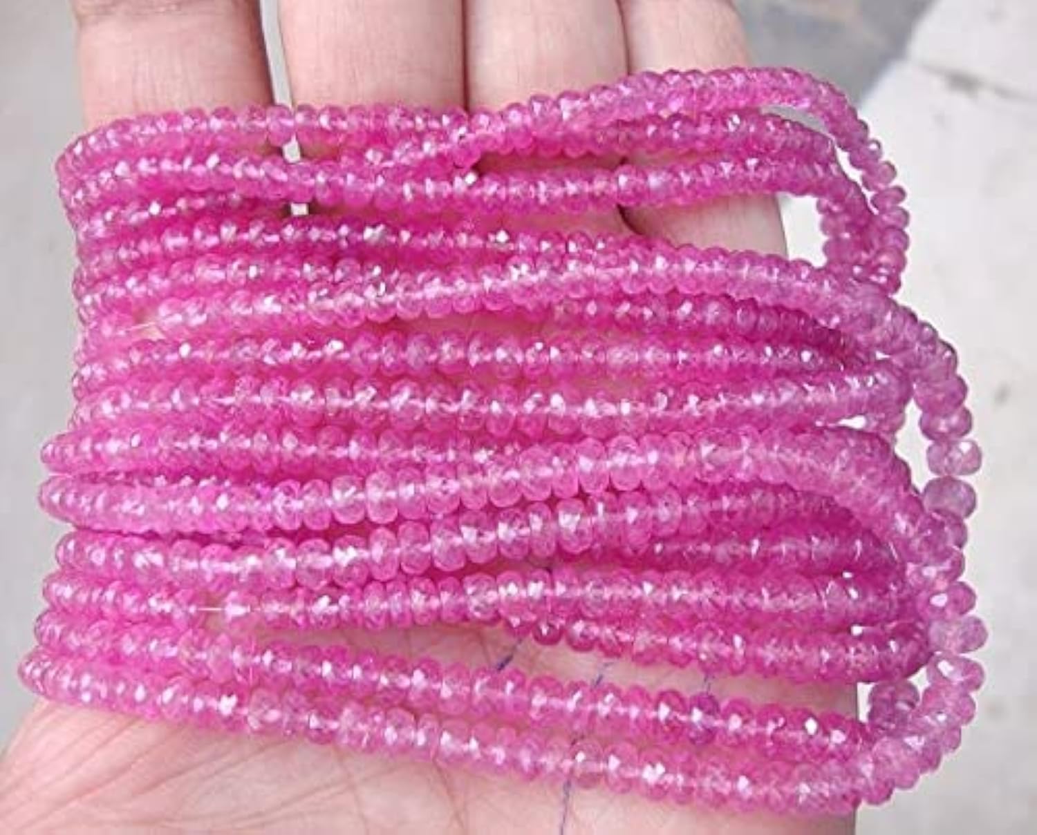 Saphir rose perles à facettes pour concevoir un bracelet de mariage élégant et raffiné