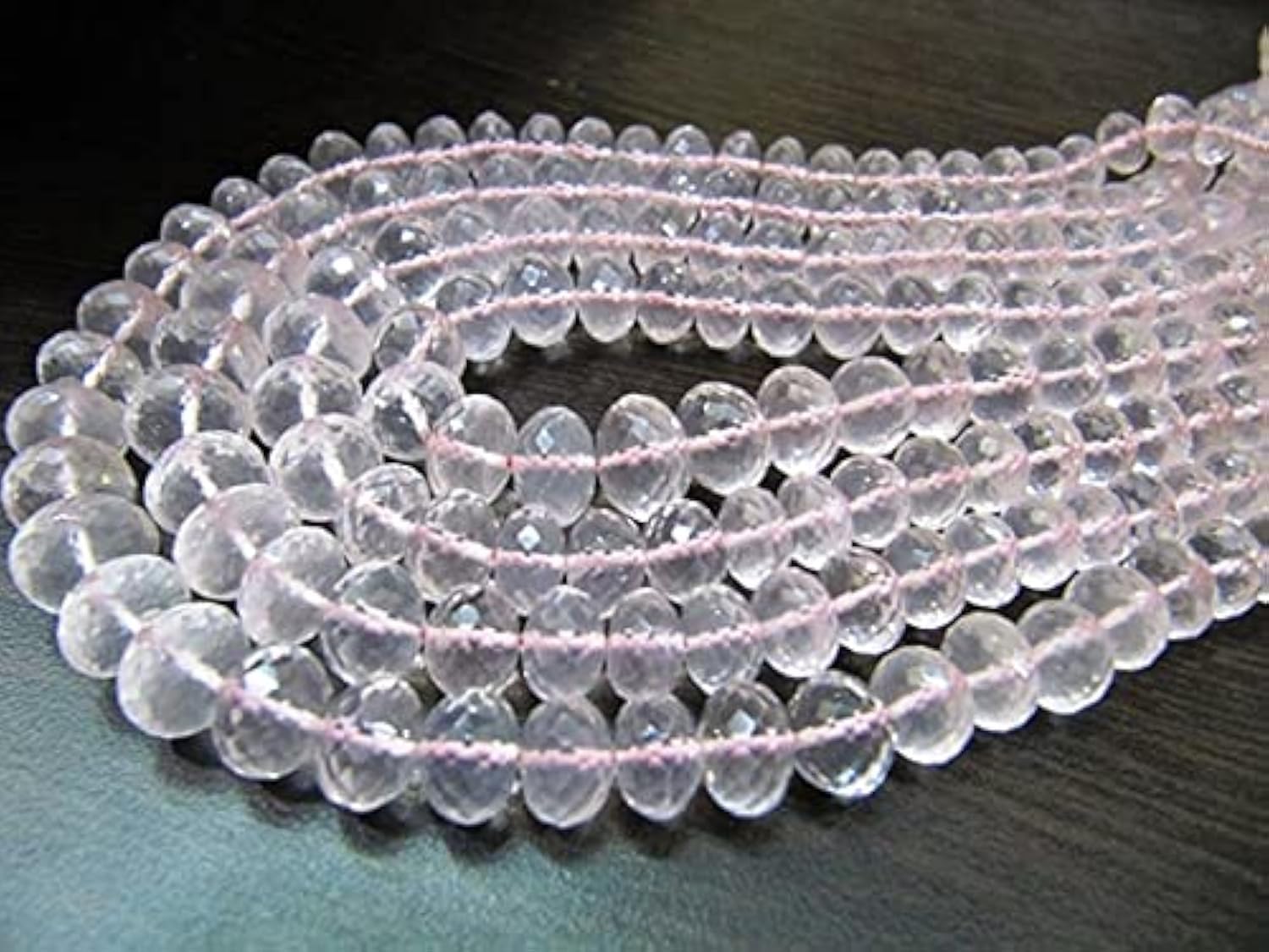 Quartz rose naturel en perles rondelles graduées 6-10mm pour création de bijoux uniques haut de gamme