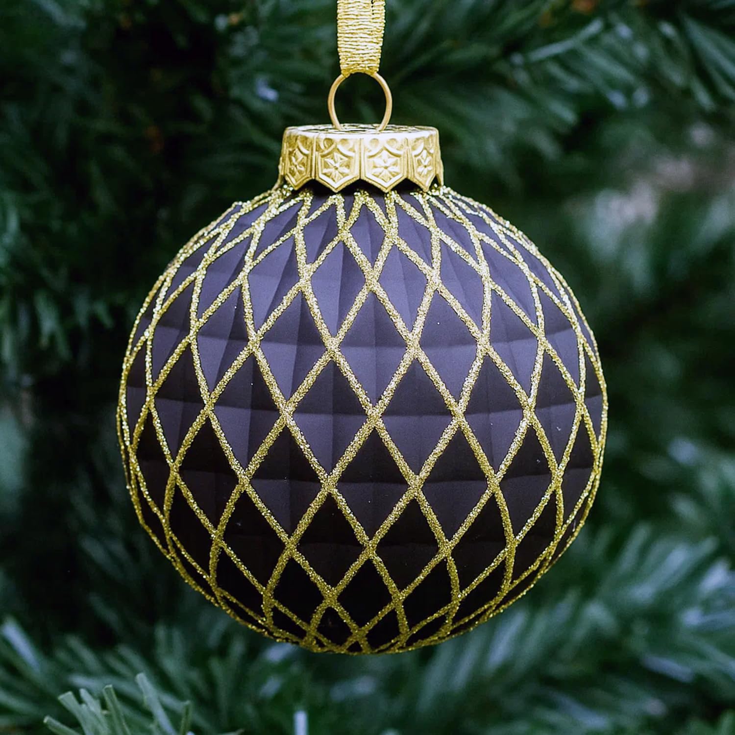 28pk Black Gold Christmas Baubles for Tree Decorations - Holiday Xmas Shatterproof Plastic Ball Ornaments, Icicles and Snowflakes Set