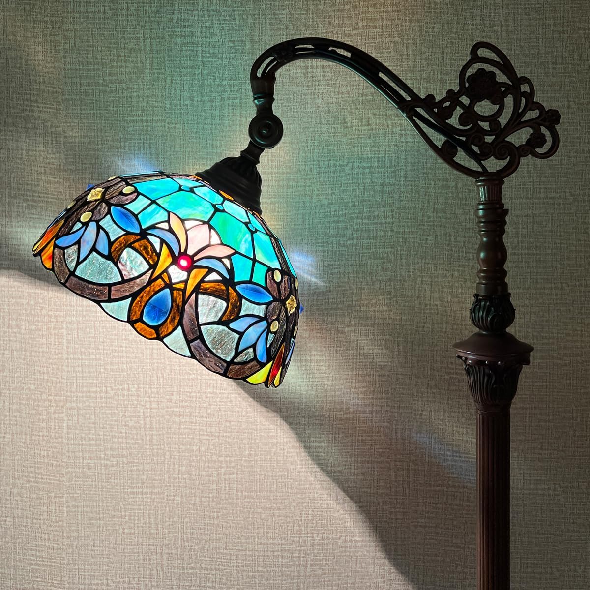 Tiffany Floor Lamp,Stained Glass Antique Floor Light for Reading,Victorian Style Tall Standing Lamp for Living Room Study Room Adjustable Angles