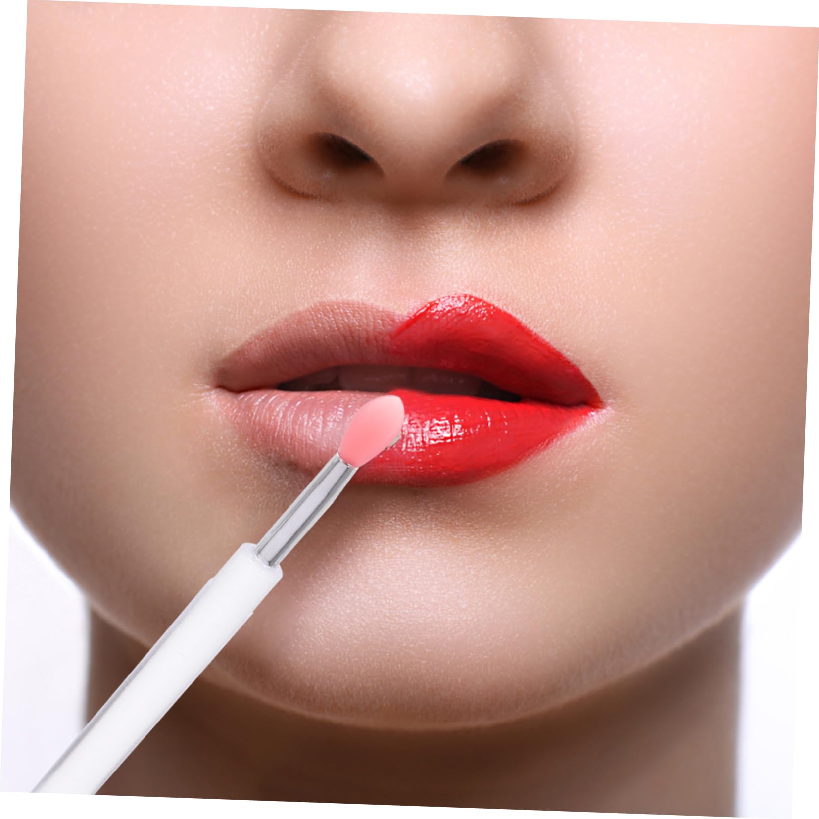 NULYLU Sleek Lip Brush Stick Lip Applicator for Lipstick Gloss Silicone Makeup Brush