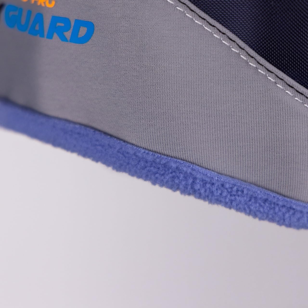 Shires FlyGuard Pro Feinmaschige Fliegenmaske mit Ohren, Himmelblau